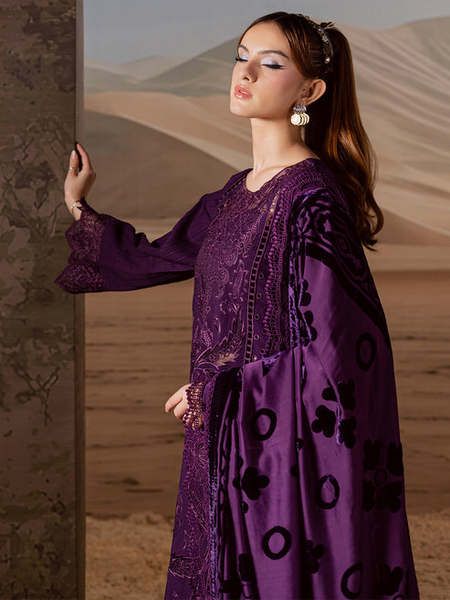 Mahnur | Amelia Luxury Winter 25 | CK-010 Kotrai - Official Mahnur - Agha Fabrics UK