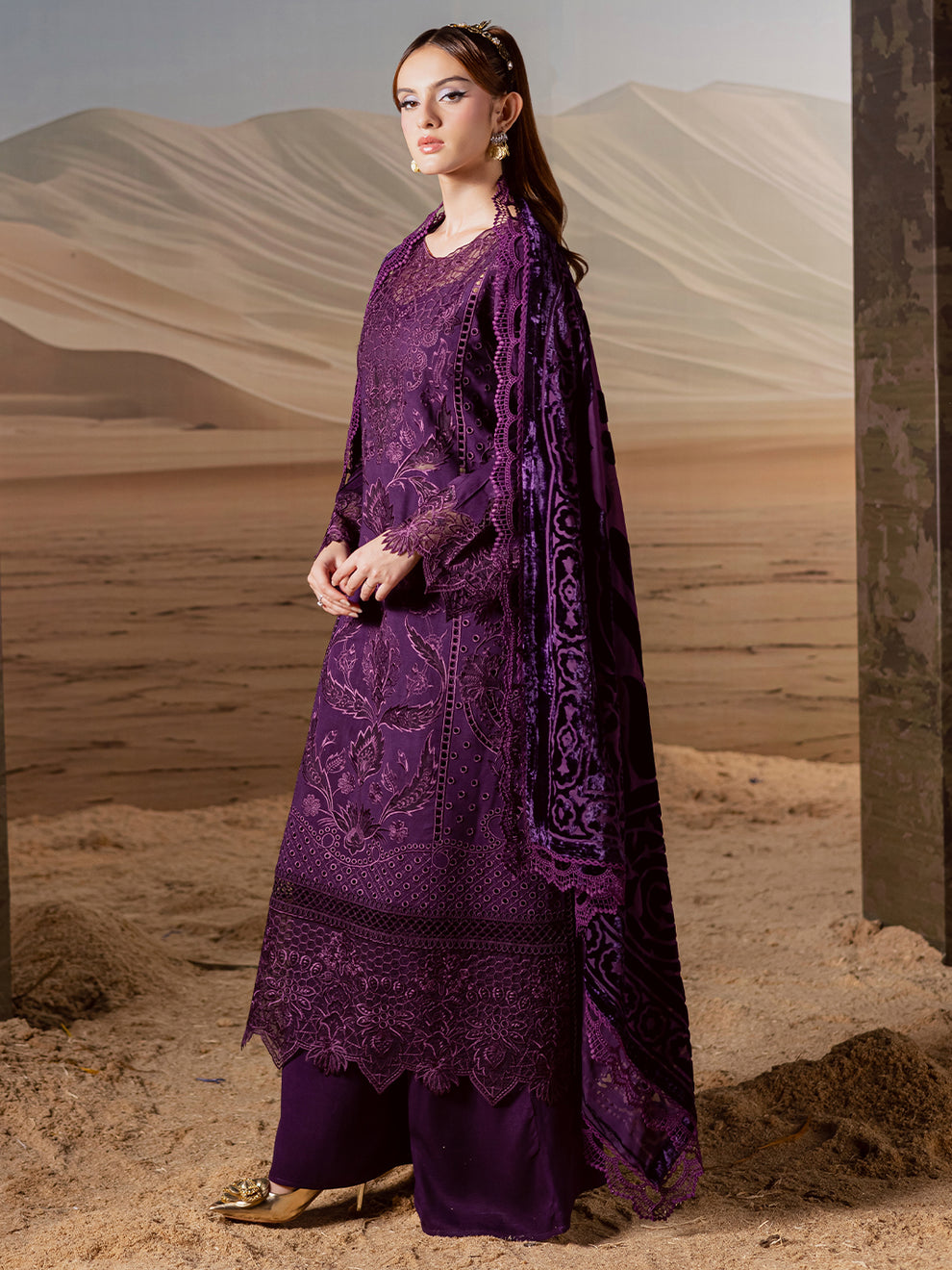 Mahnur | Amelia Luxury Winter 25 | CK-010 Kotrai - Official Mahnur - Agha Fabrics UK