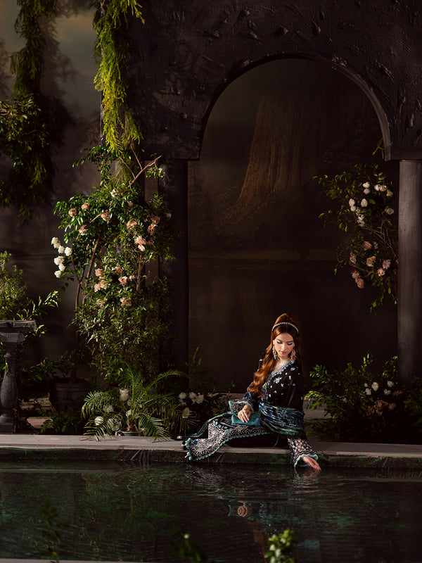 Mahnur | Amelia Luxury Winter 25 | CK-014 Kotrai - Official Mahnur - Agha Fabrics UK