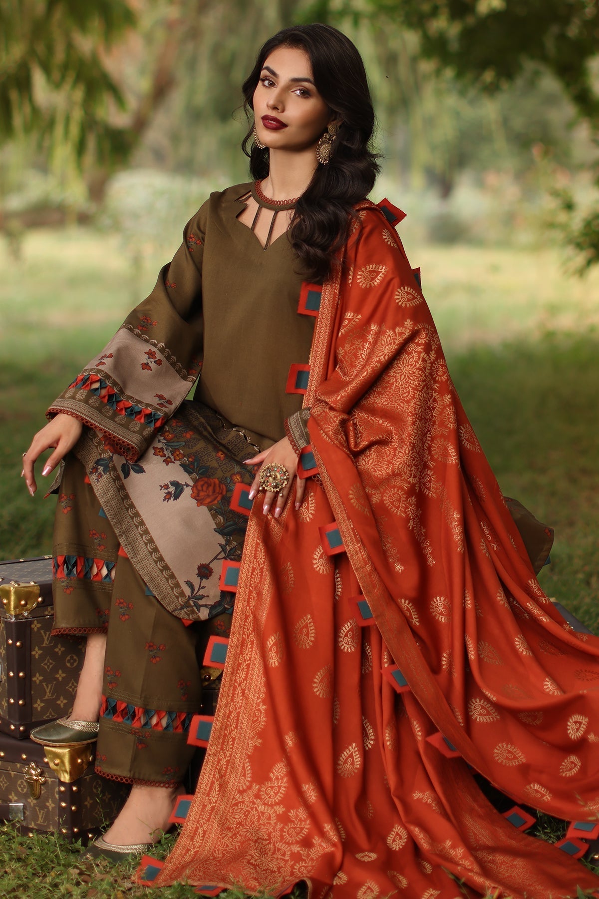 Charizma | Signature C Print | SPW4-03