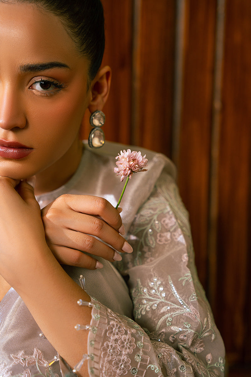 Cross Stitch | Luxe Atelier 24 | ROSE SHELL - Official Cross Stitch - Agha Fabrics UK