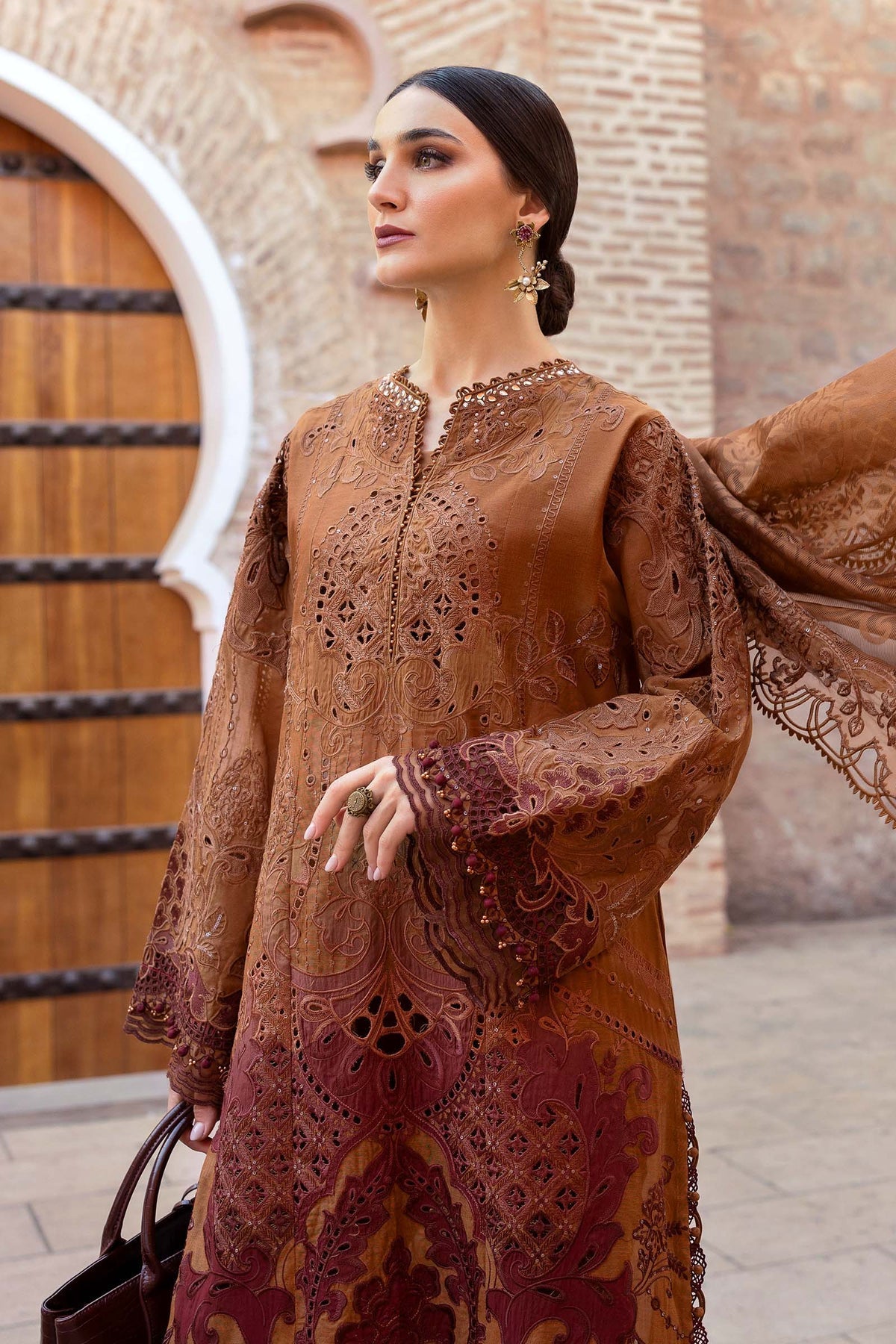 Maria B | Luxury Lawn 25 | D-2501-B