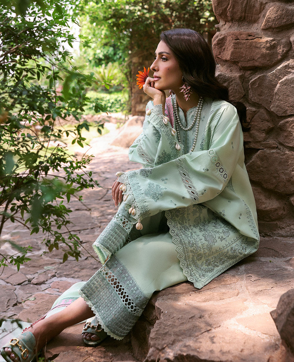 Republic Womenswear | Talia Luxury Lawn 25 | D4-A - Zayli