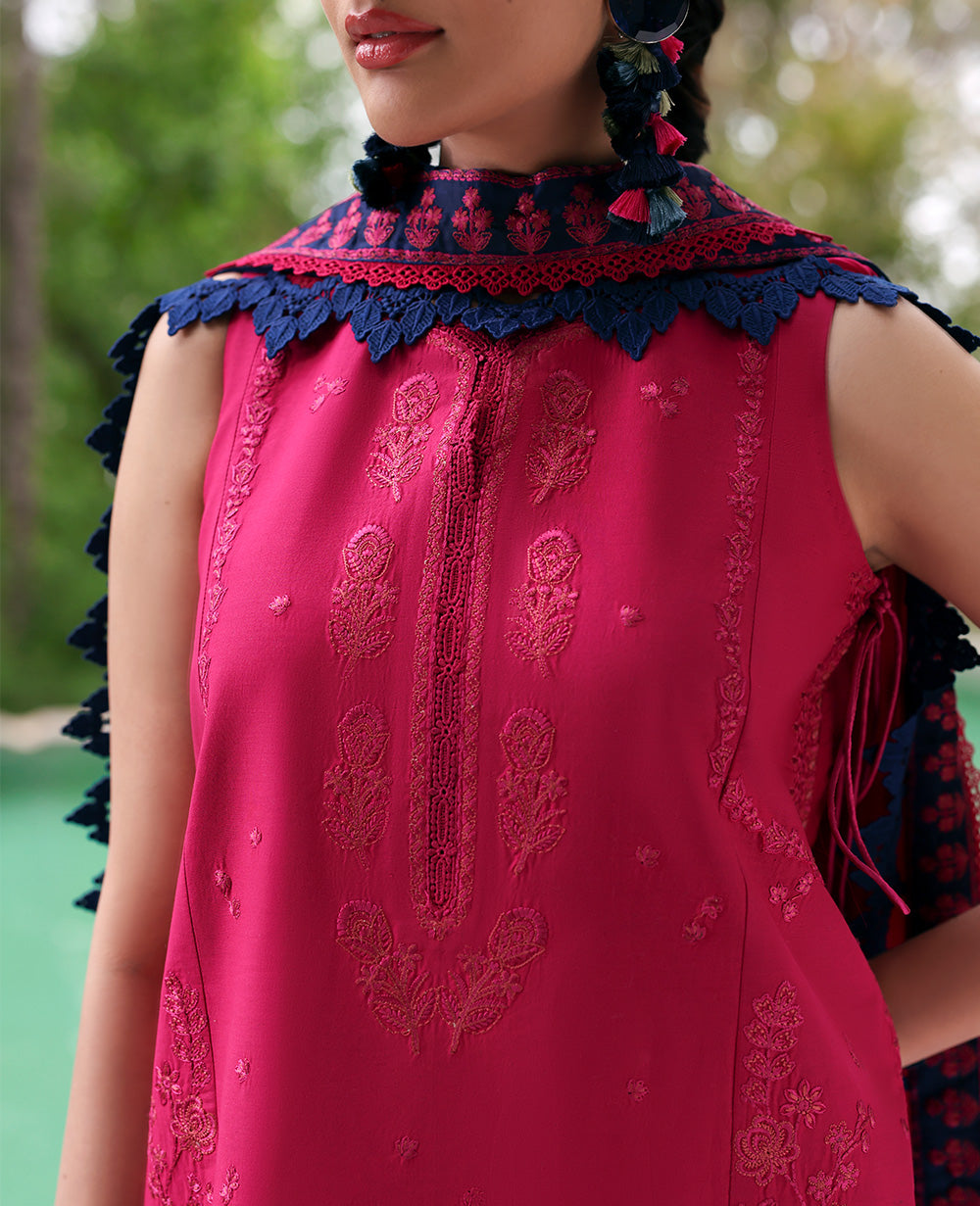 Republic Womenswear | Talia Luxury Lawn 25 | D4-B - Lysa