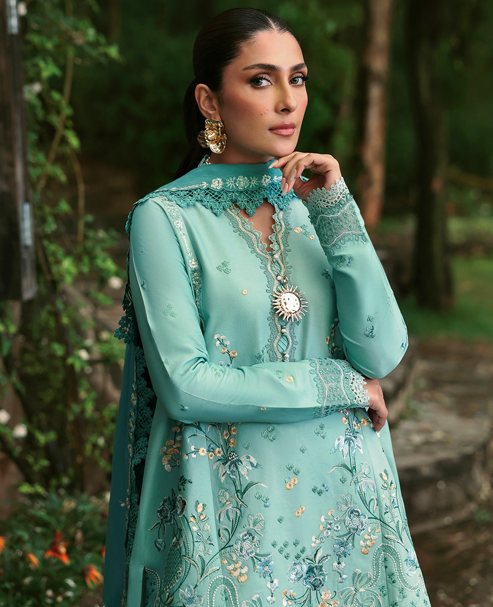 Republic Womenswear | Talia Luxury Lawn 25 | D5-A - Kaeliya