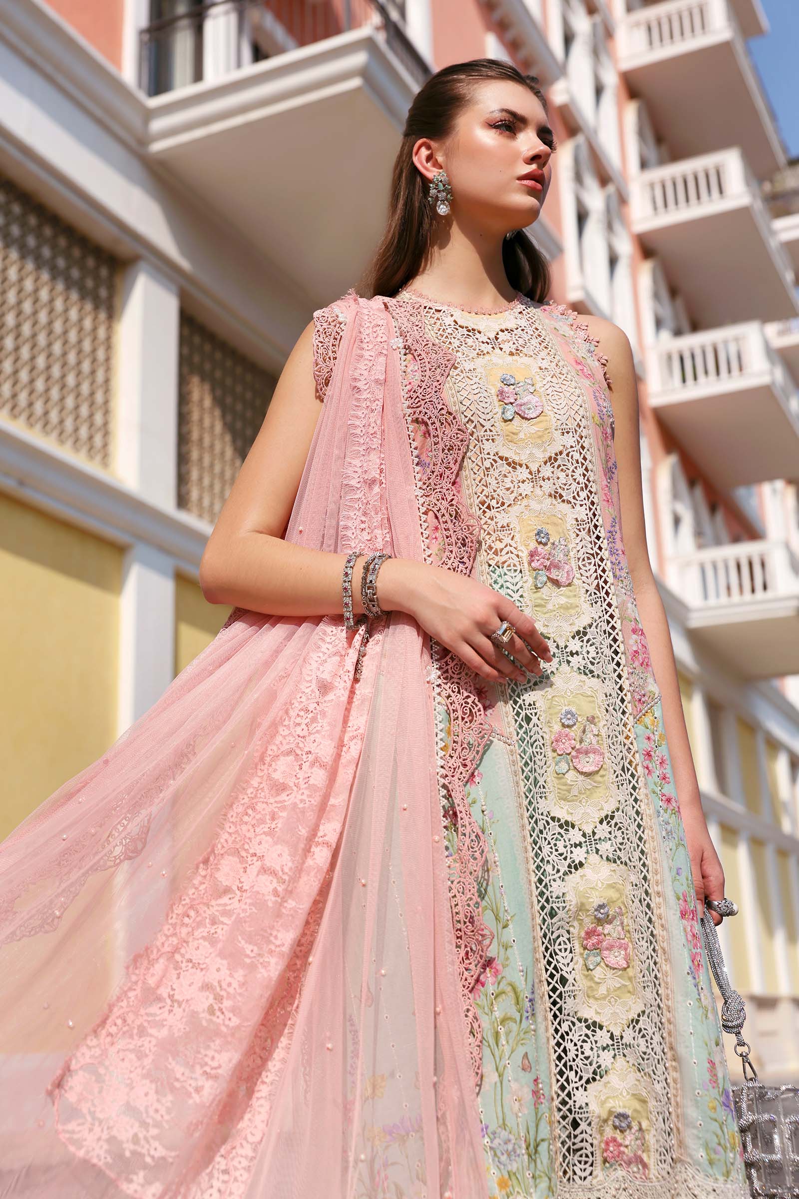 Maria B | Lawn 26 | D-2606-A