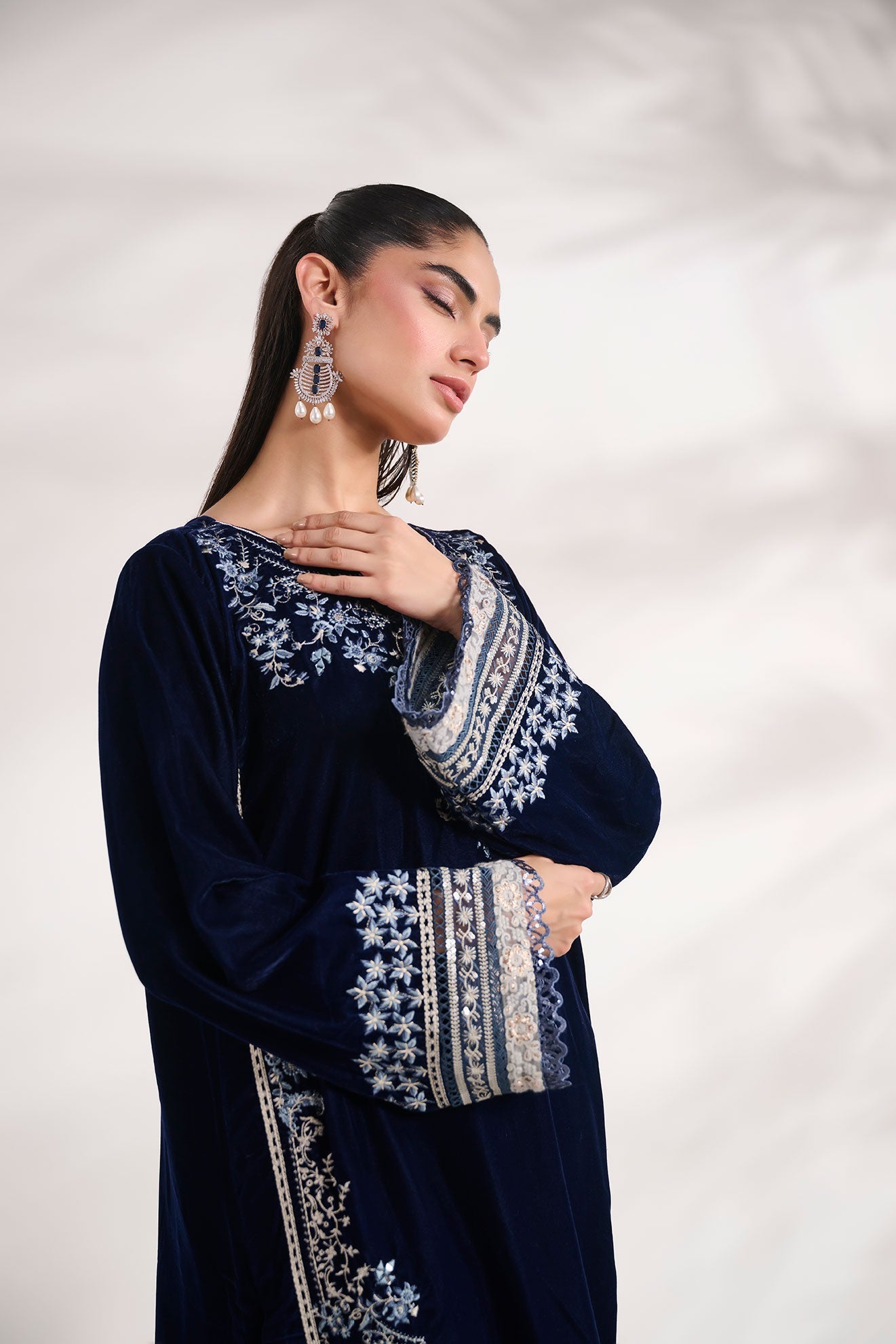 Dhanak | Velvet Edit | FW24DA-1891 NAVY BLUE