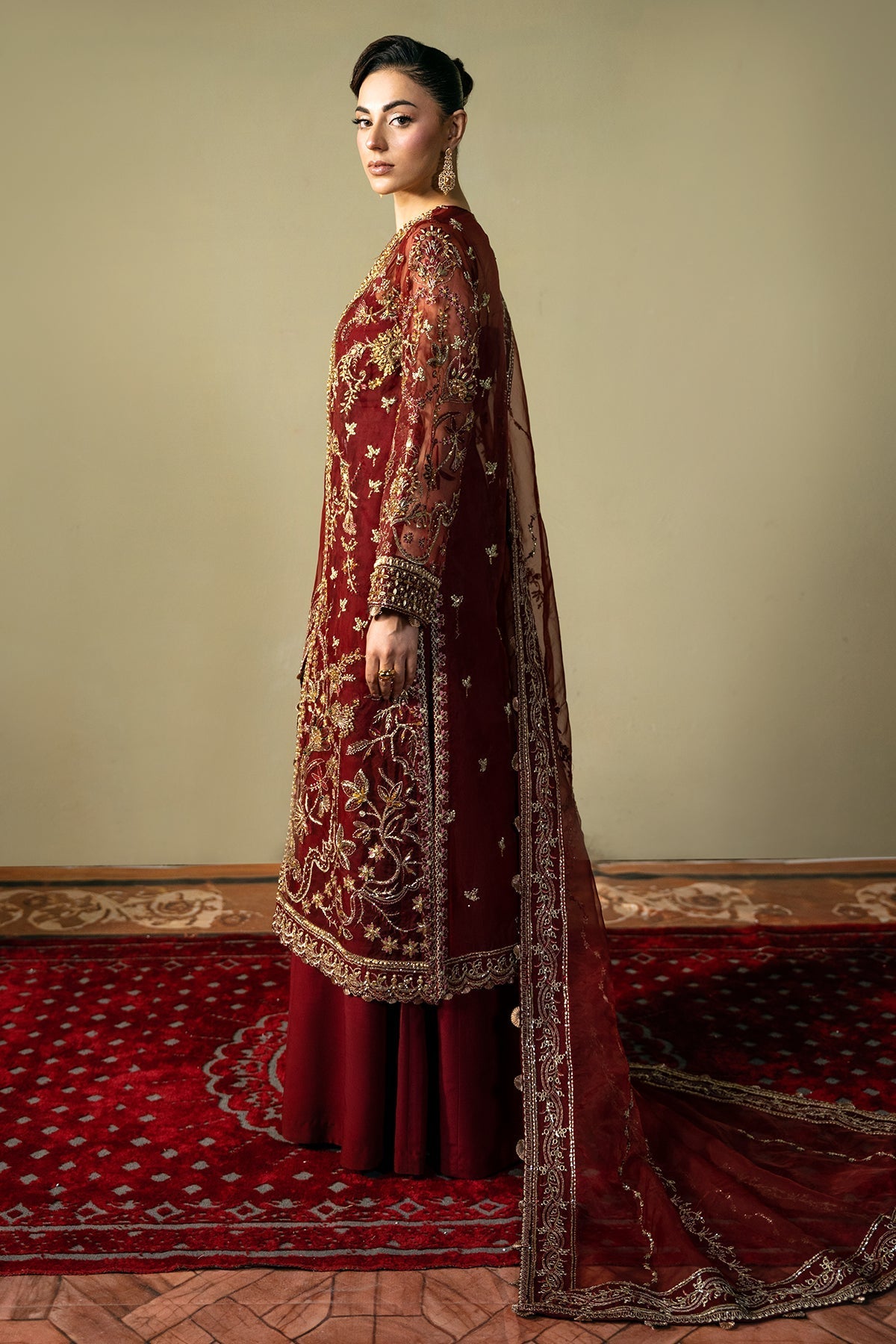 Mina Kashif | Kahani Formals | Serika