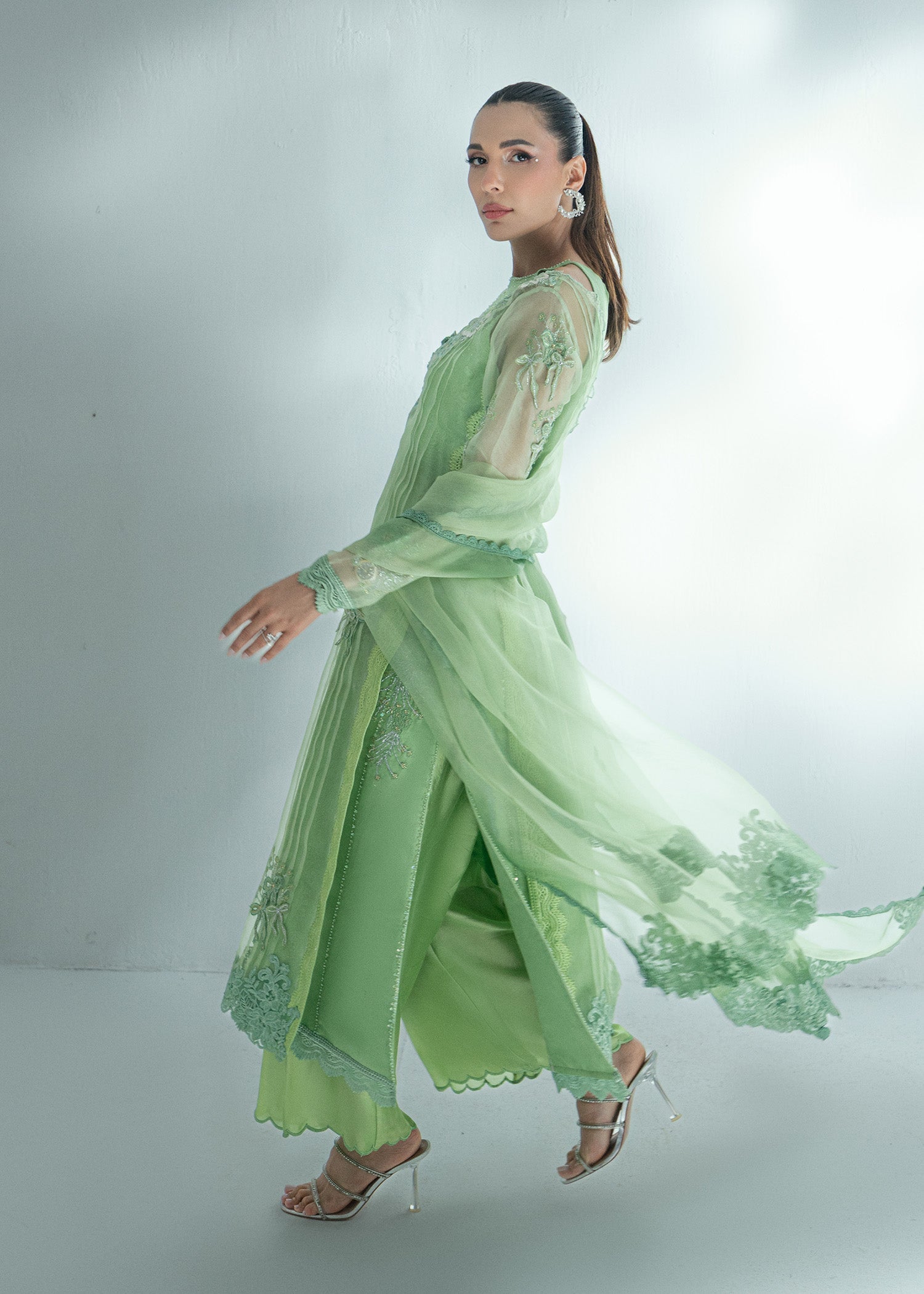 Umsha | Soiree De Rose | Twilight Garden