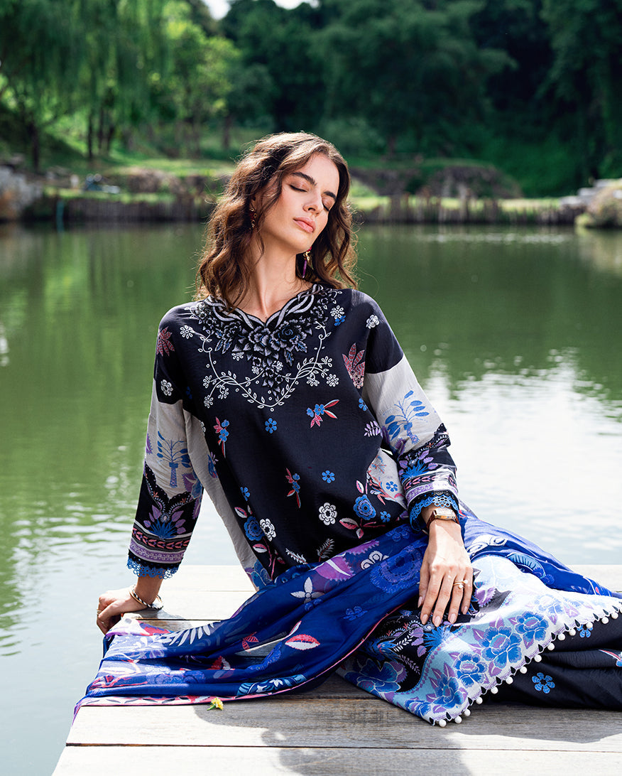Roheenaz | Garden Veal Printed Lawn 25 | BlackBerry Frost