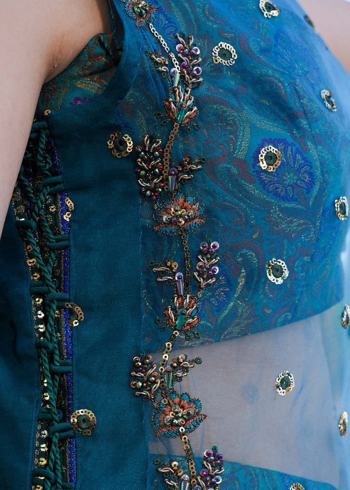 Laj by Lajwanti | Runaway Formals 25 | Teal Aura