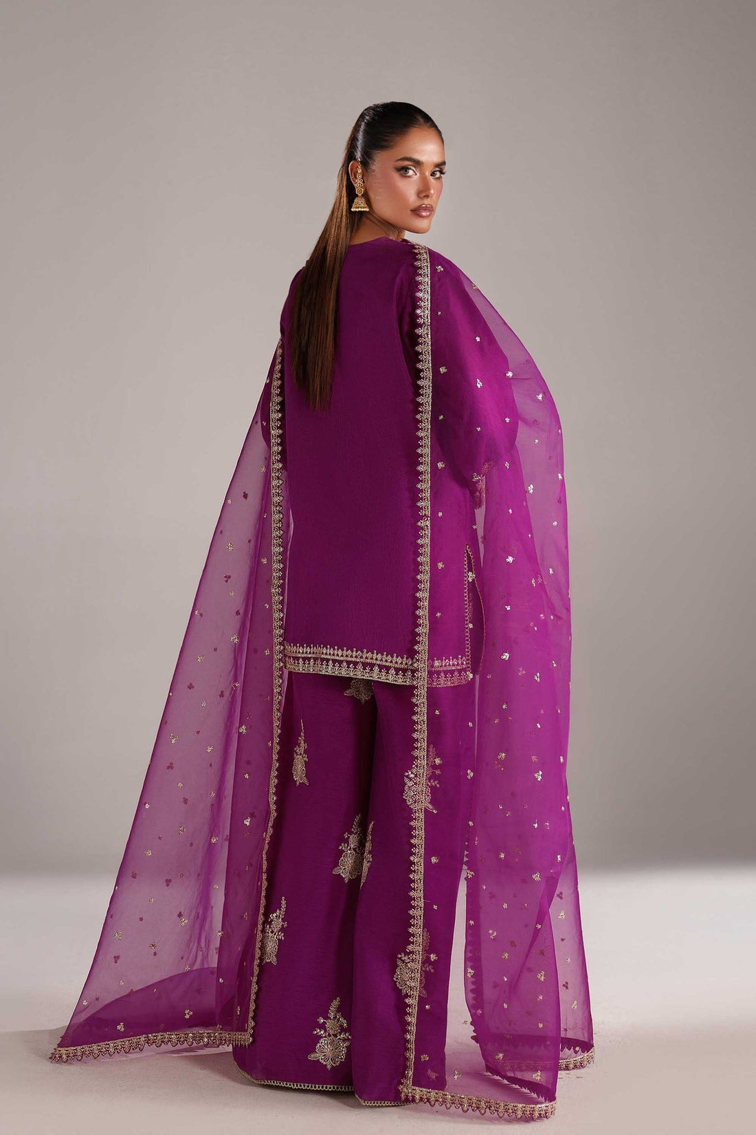 Akbar Aslam | Formal Pret | Shaffa