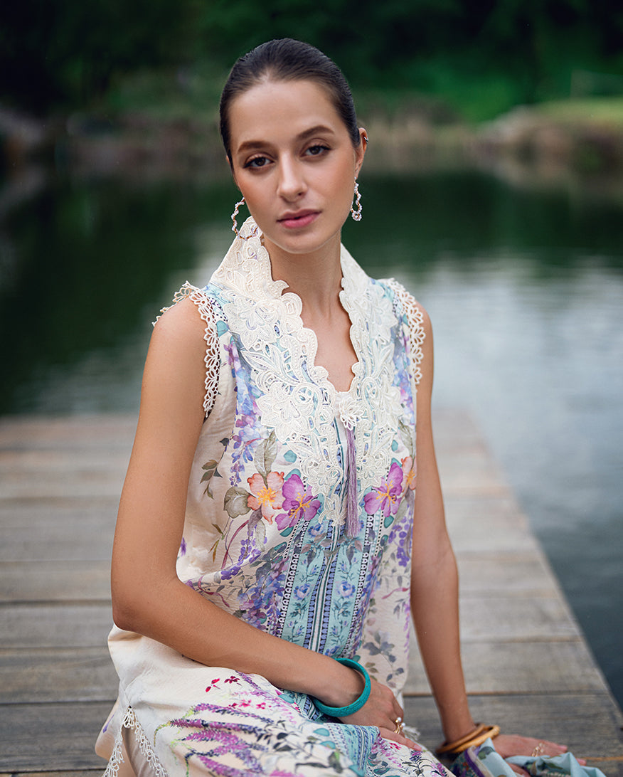 Roheenaz | Garden Veal Printed Lawn 25 | Bloom Glimmer