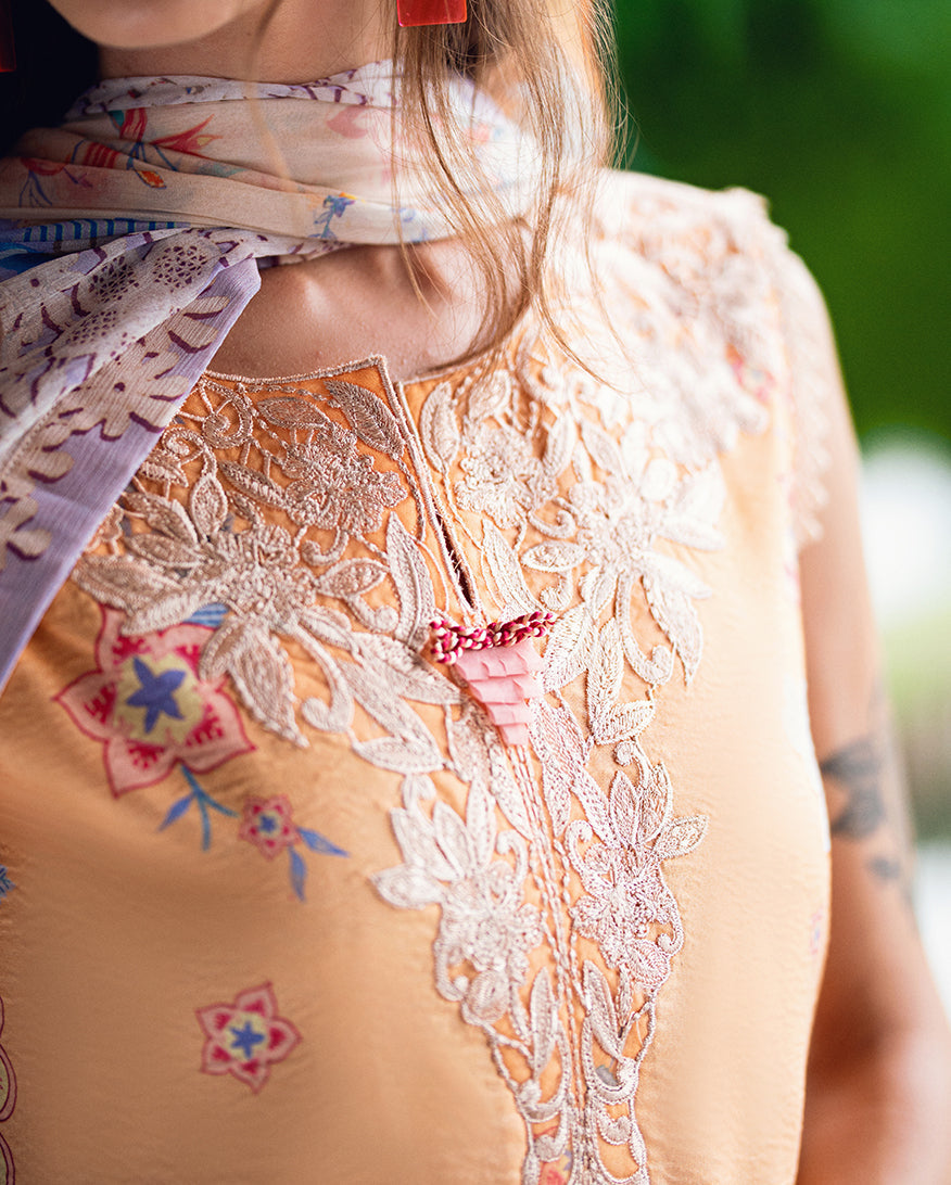 Roheenaz | Garden Veal Printed Lawn 25 | Coral Whim