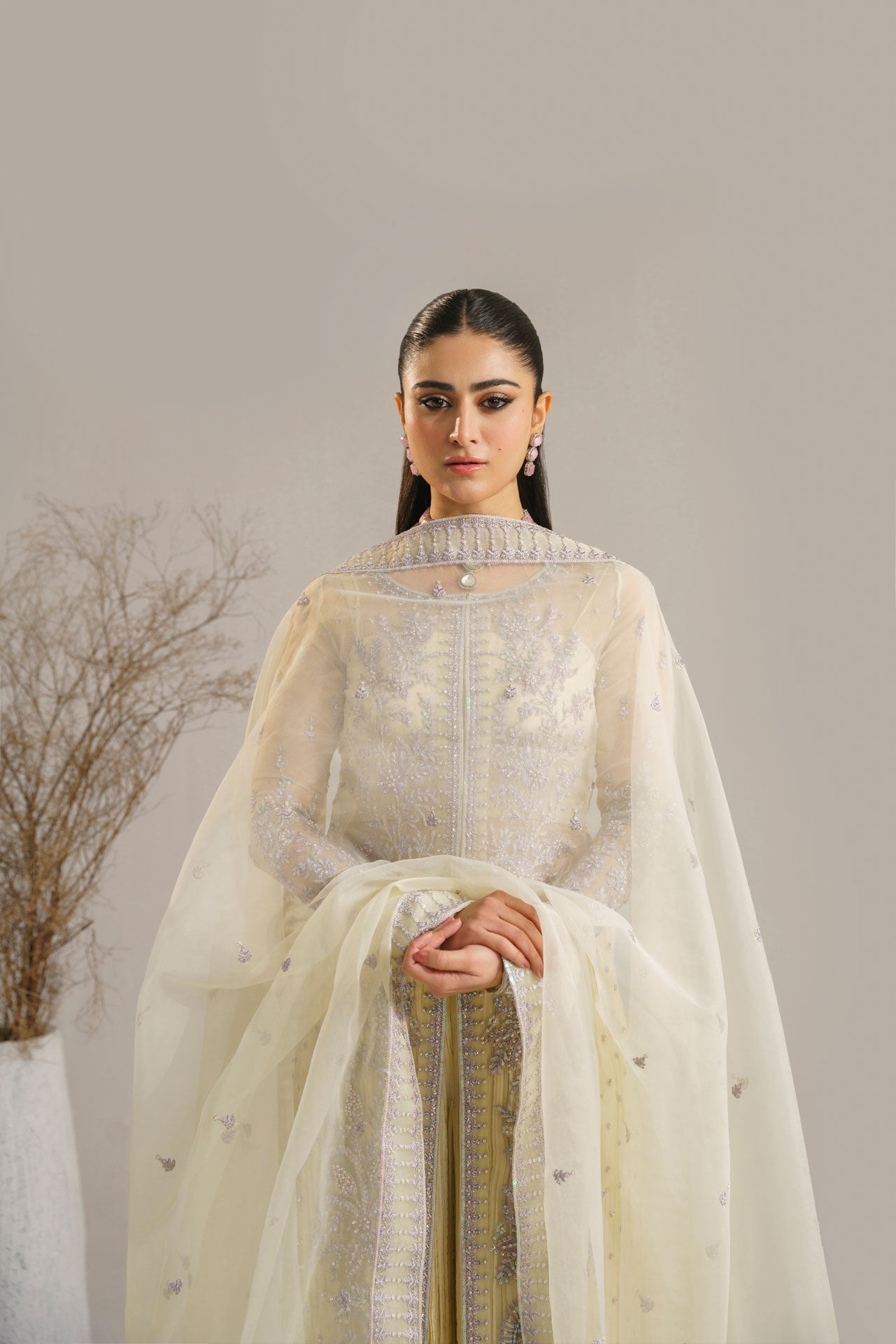 Akbar Aslam | Formals | Gulbadan