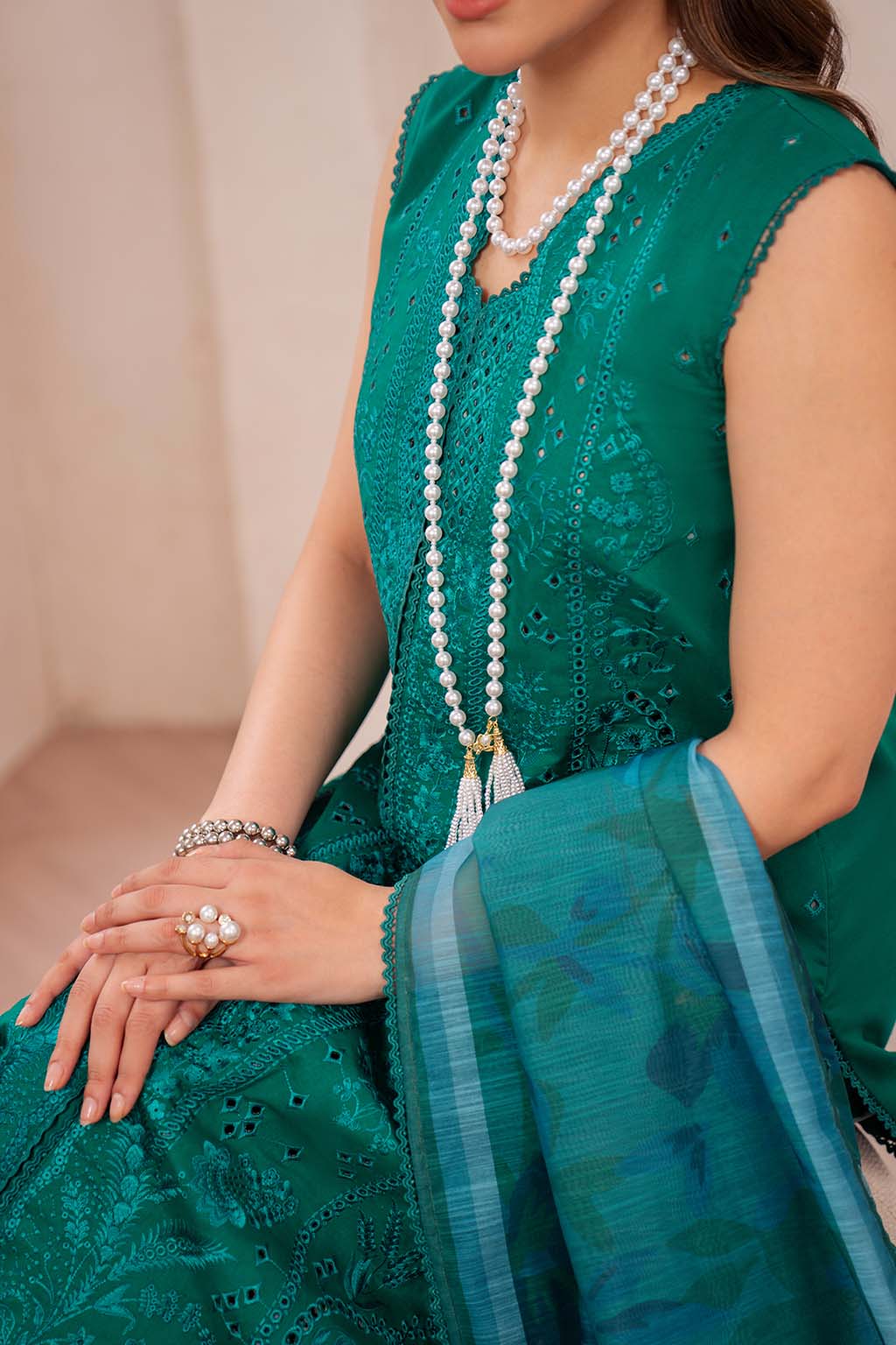 Neeshay | Symphony Luxury Lawn | ZING