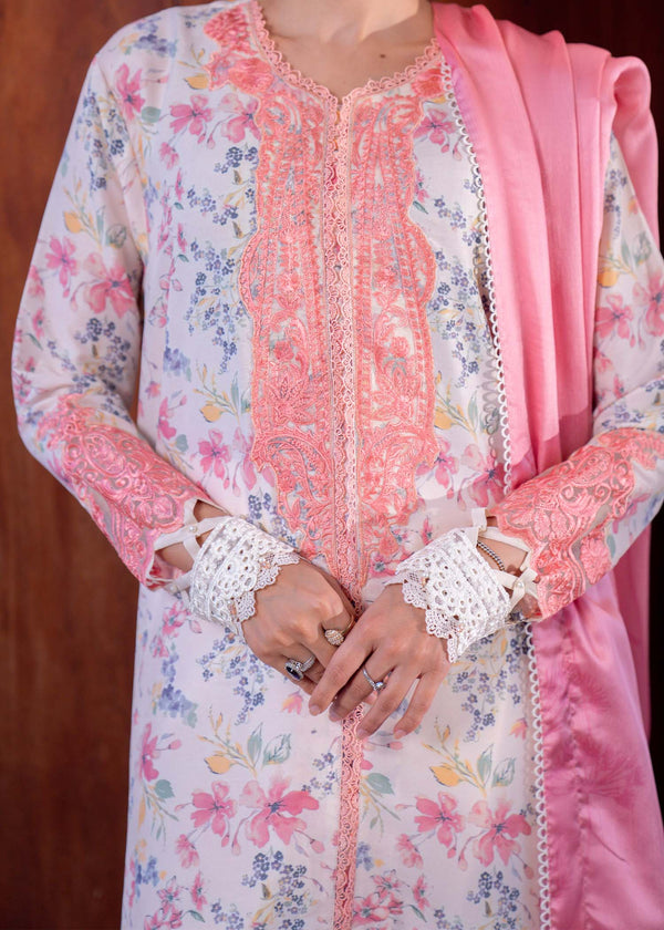 Myeesha | Lamhay Luxury Lawn 25 | Nazneen