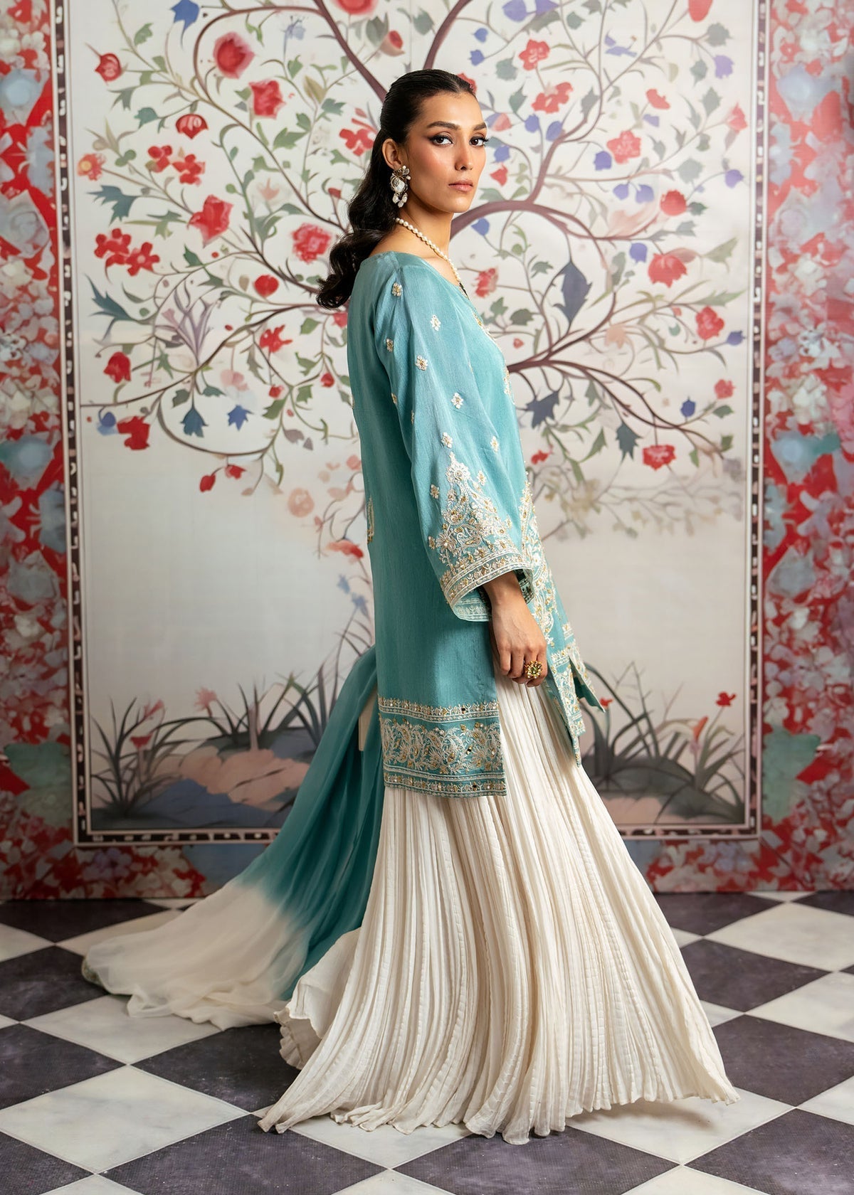 Mahgul | Echoes of Elara | Turqoise Dream