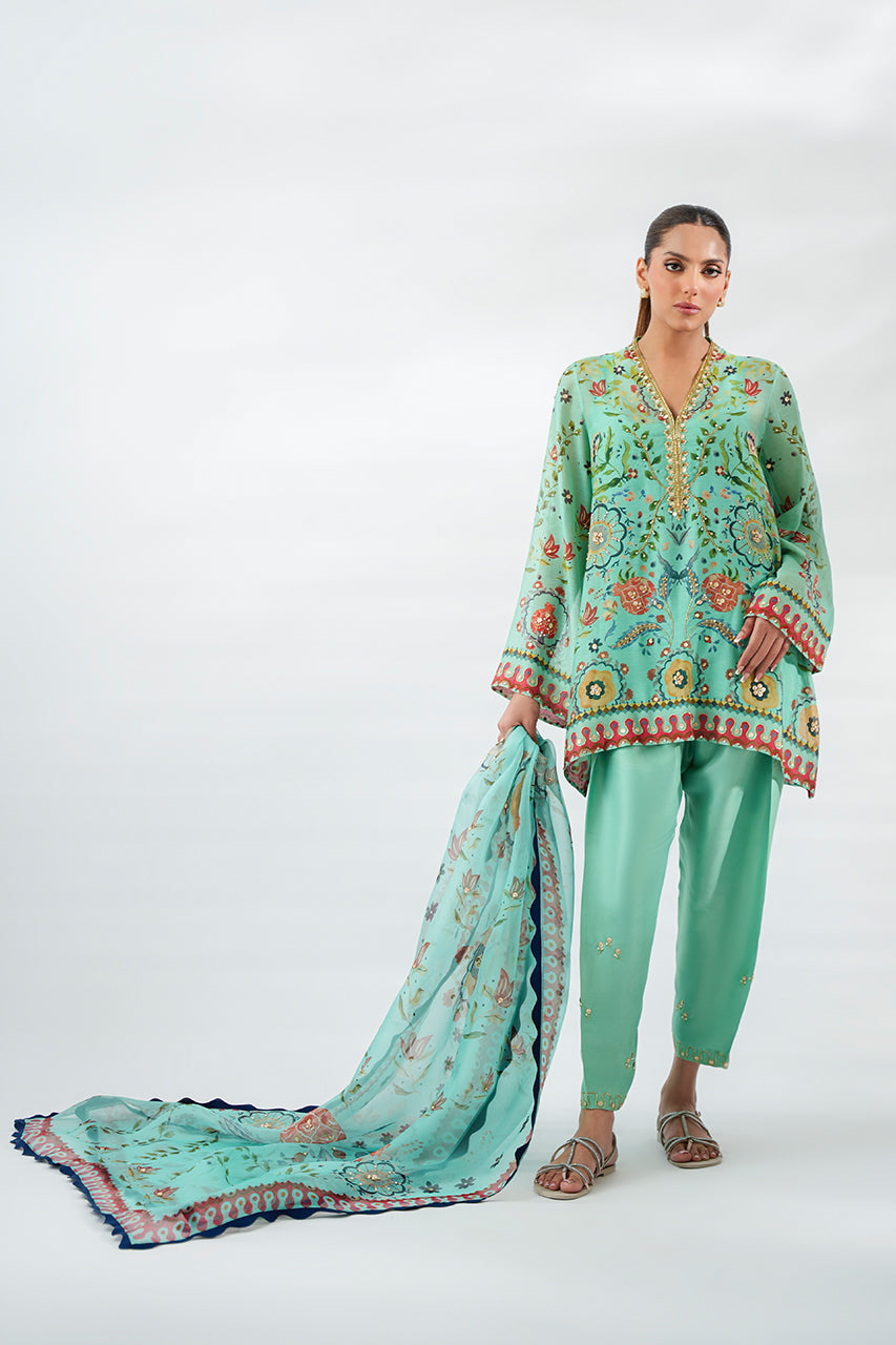 Sania Maskatiya | Fall Festive Glimmer | Este