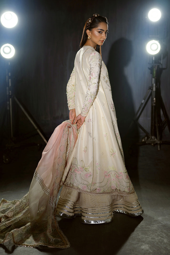 Nyra | Silk Pret A Porter 25 | Heer