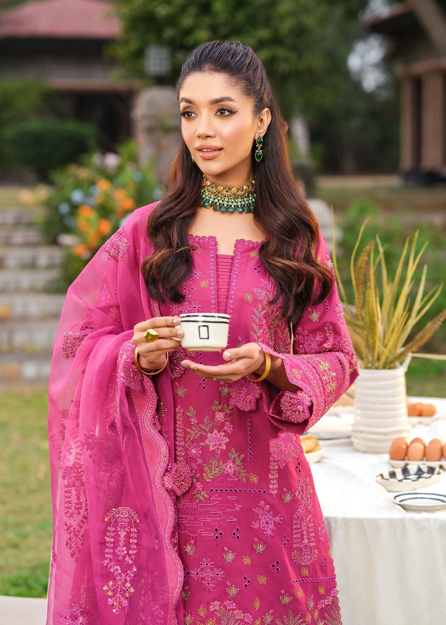 Zarizaa | Echelon Lawn | DAMASK