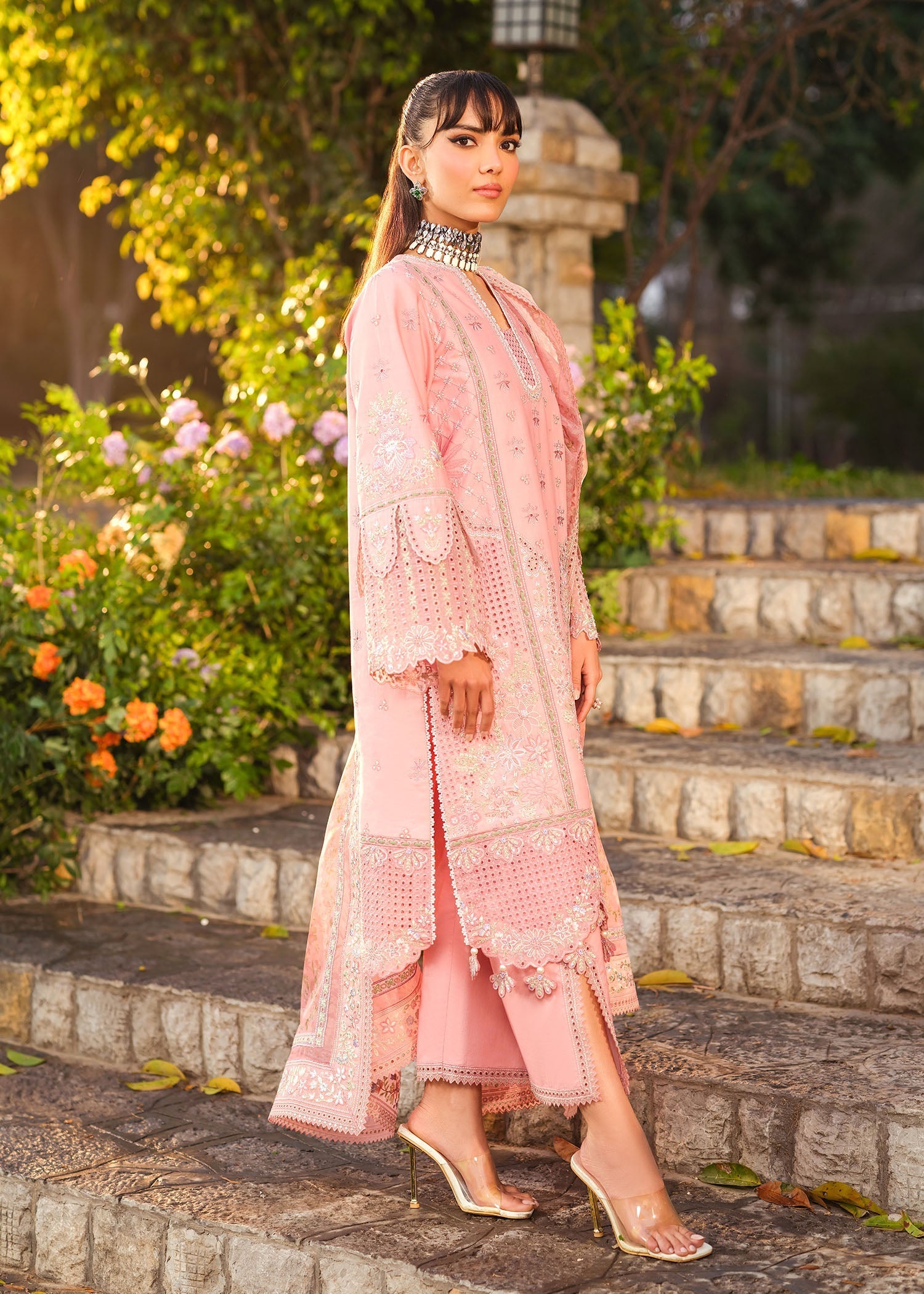 Zarizaa | Echelon Lawn | DREAMTINT