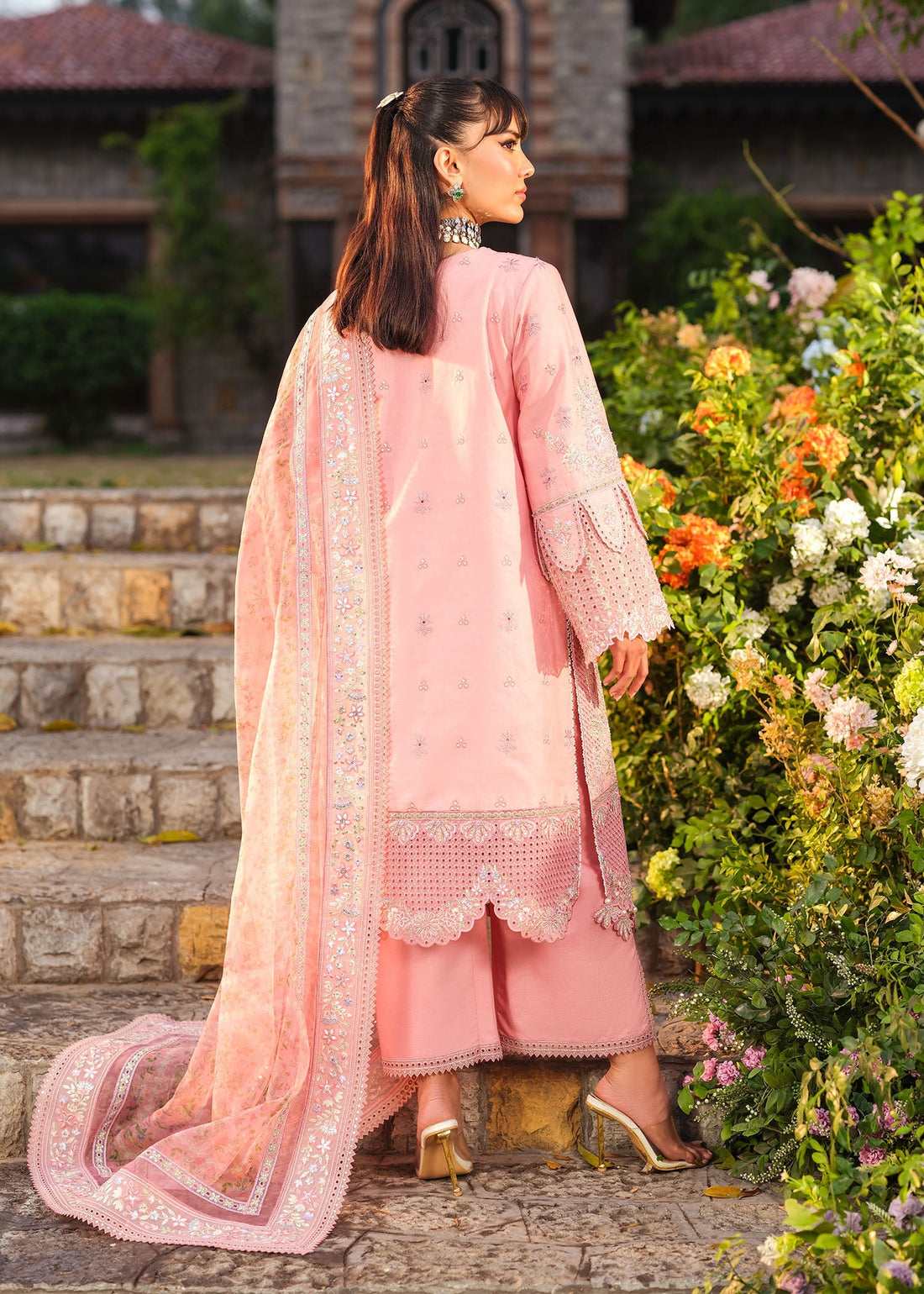 Zarizaa | Echelon Lawn | DREAMTINT