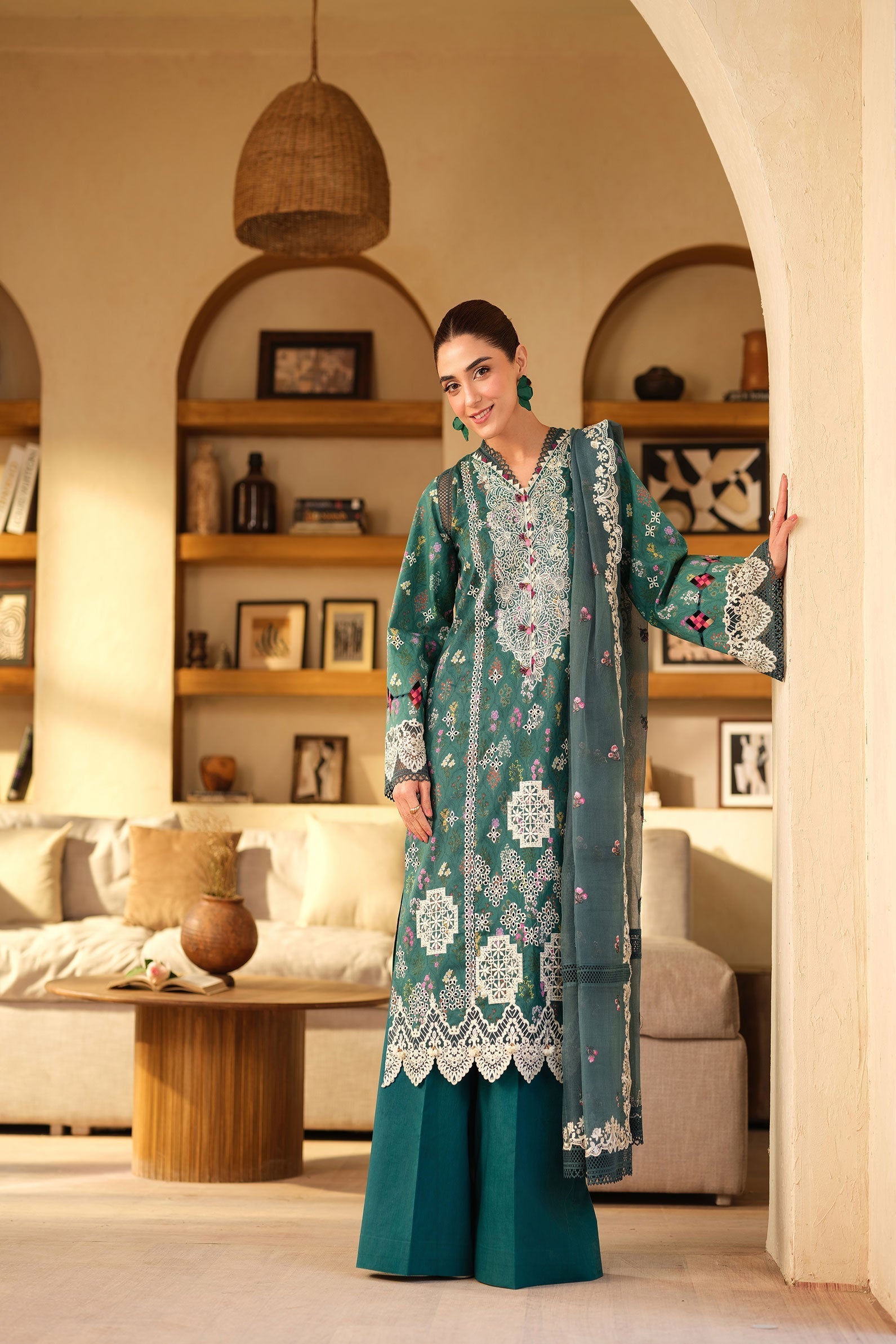 Maryam Hussain | Luxury Lawn 25 | Seashell - Official Maryam Hussain - Agha Fabrics UK