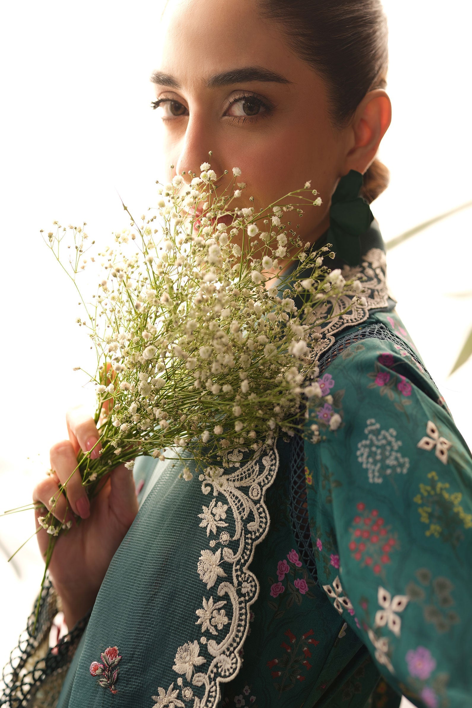 Maryam Hussain | Luxury Lawn 25 | Seashell - Official Maryam Hussain - Agha Fabrics UK