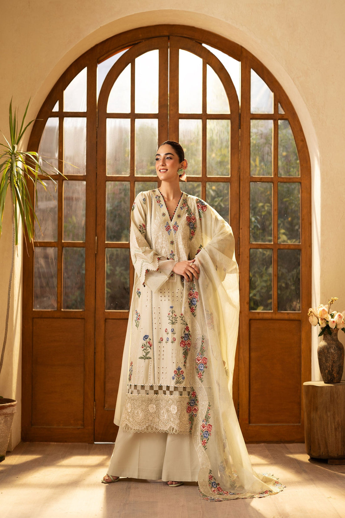 Maryam Hussain | Luxury Lawn 25 | Mint - Official Maryam Hussain - Agha Fabrics UK