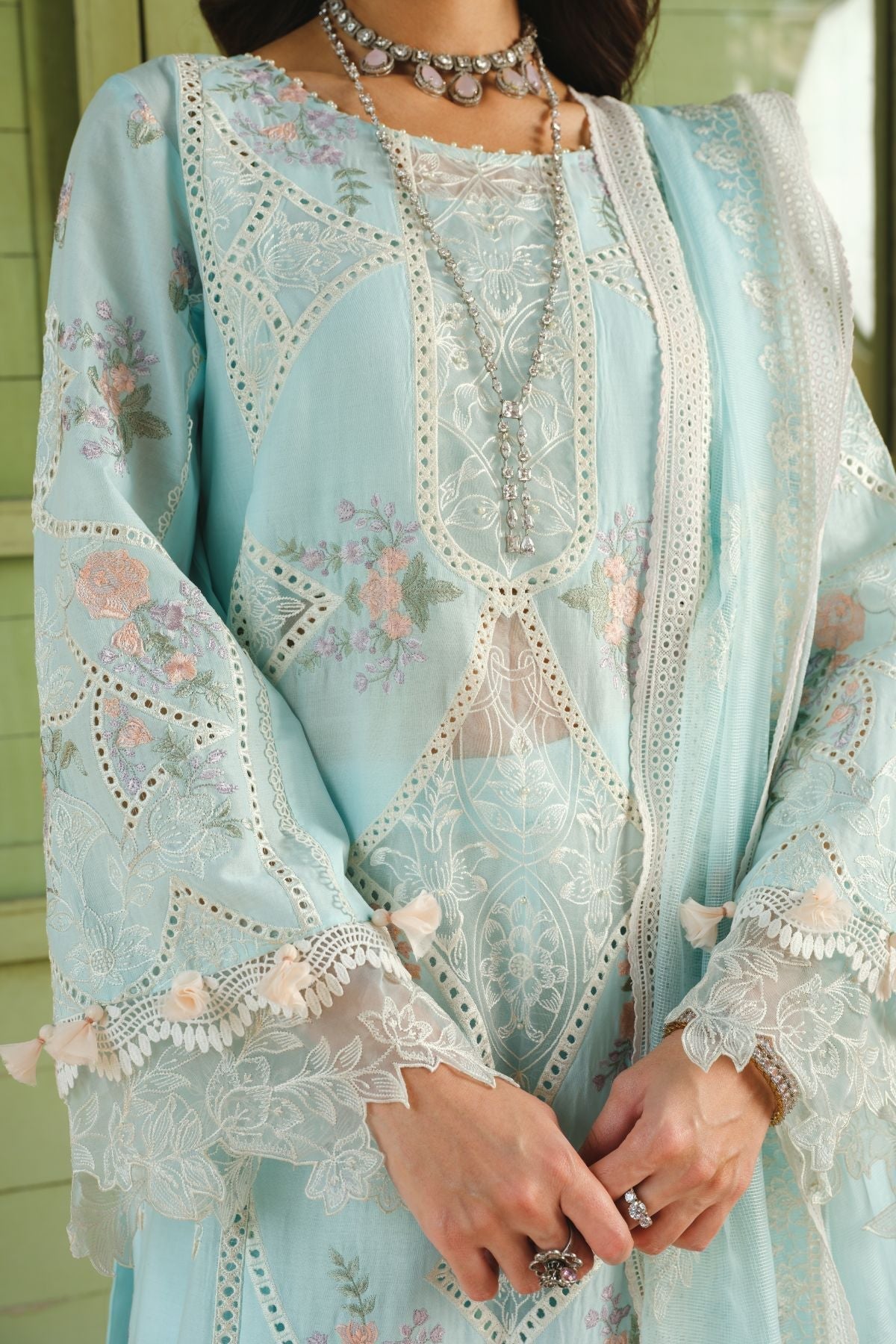 Paras by Pasha | La Gardenia | PR2: Bluebell
