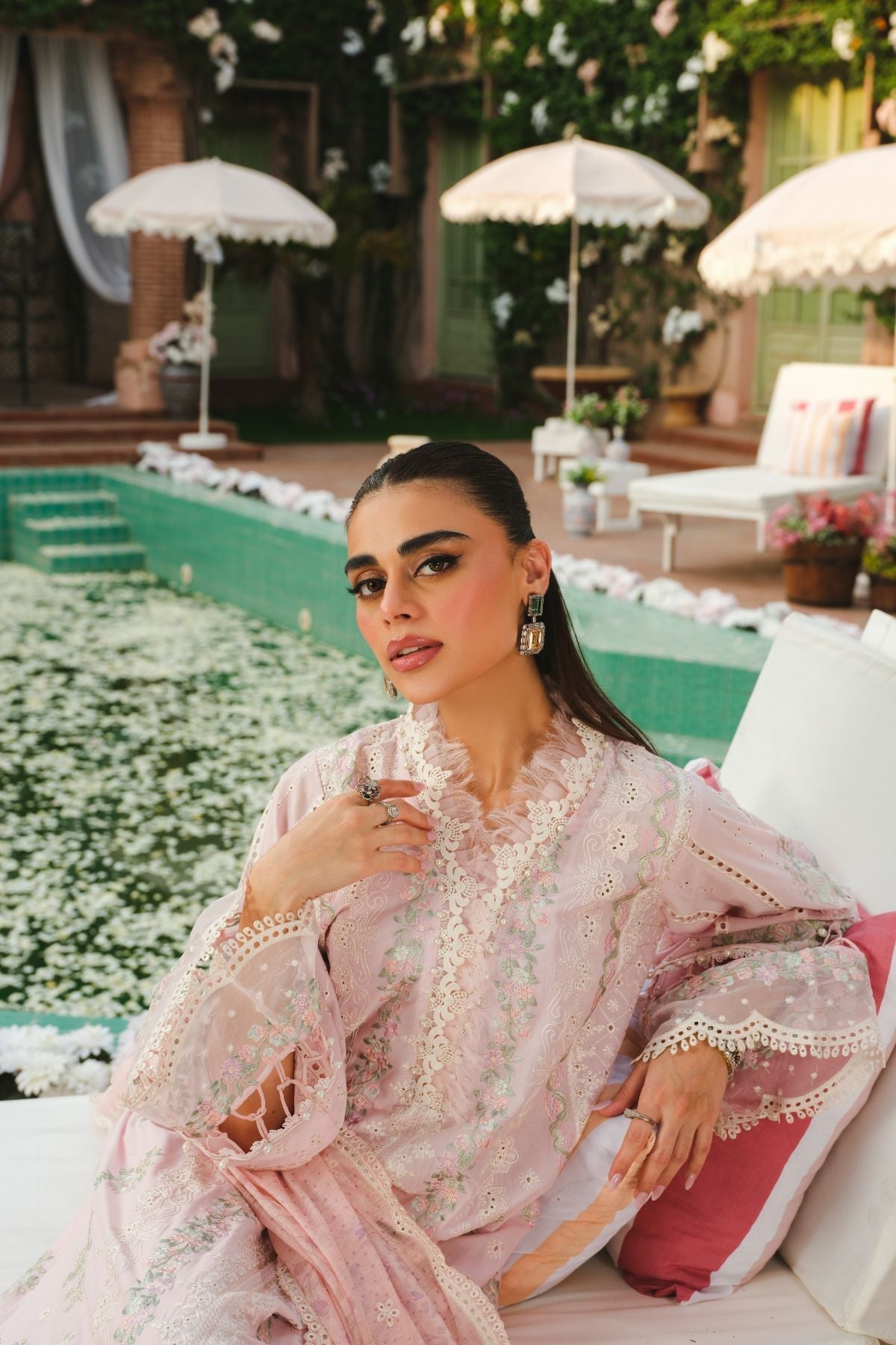Paras by Pasha | La Gardenia | PR7: Lotus Bloom