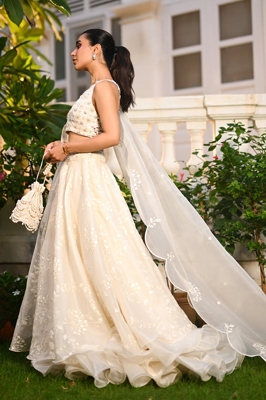 Sania Maskatiya | Fall Festive Shimmer | Mani