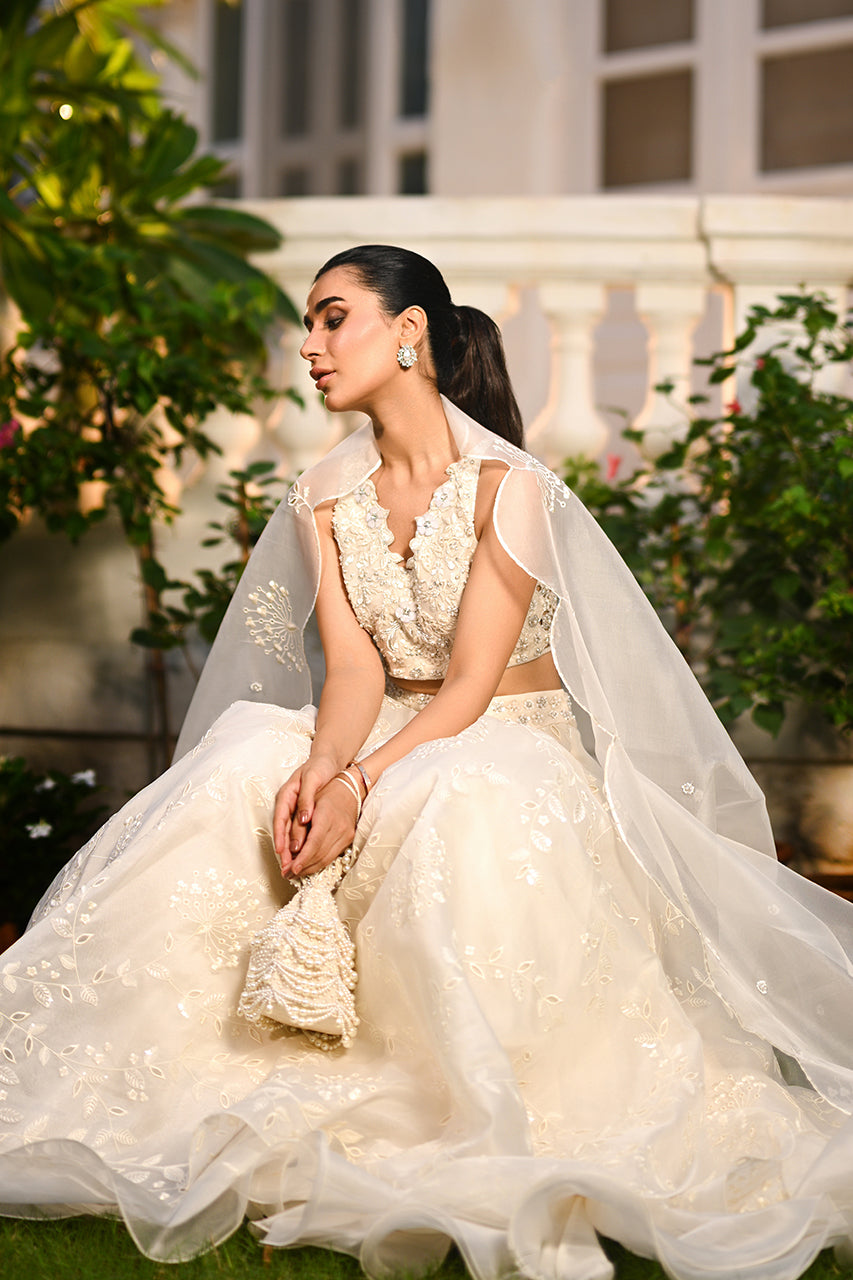 Sania Maskatiya | Fall Festive Shimmer | Mani