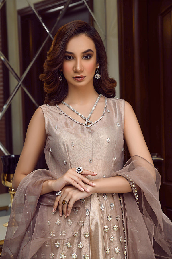 Mehak Yaqoob | Guzel Luxury Formals | Sabriye