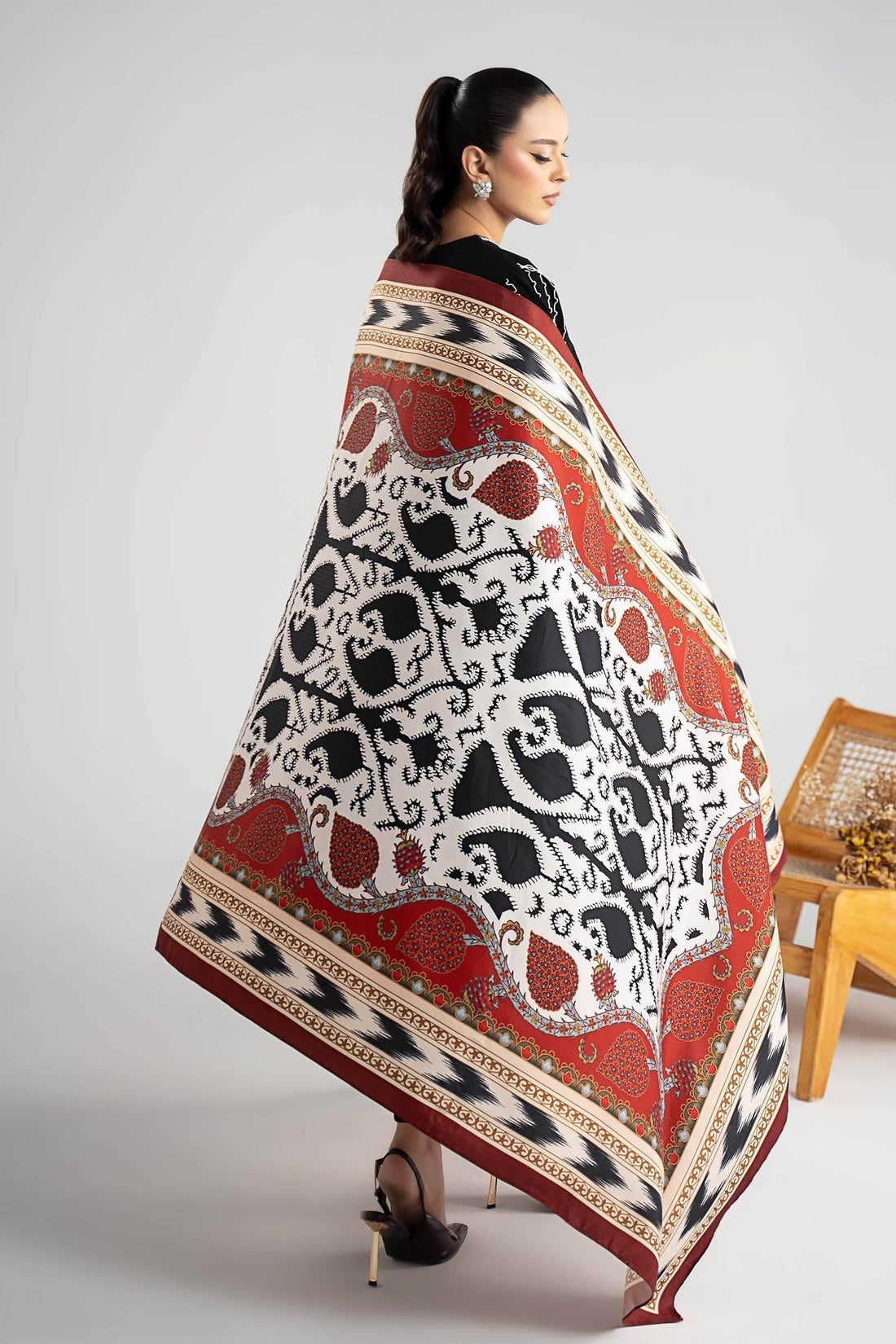 Maria B | Luxury Winter Pret 25 | DW-W25-51-Black