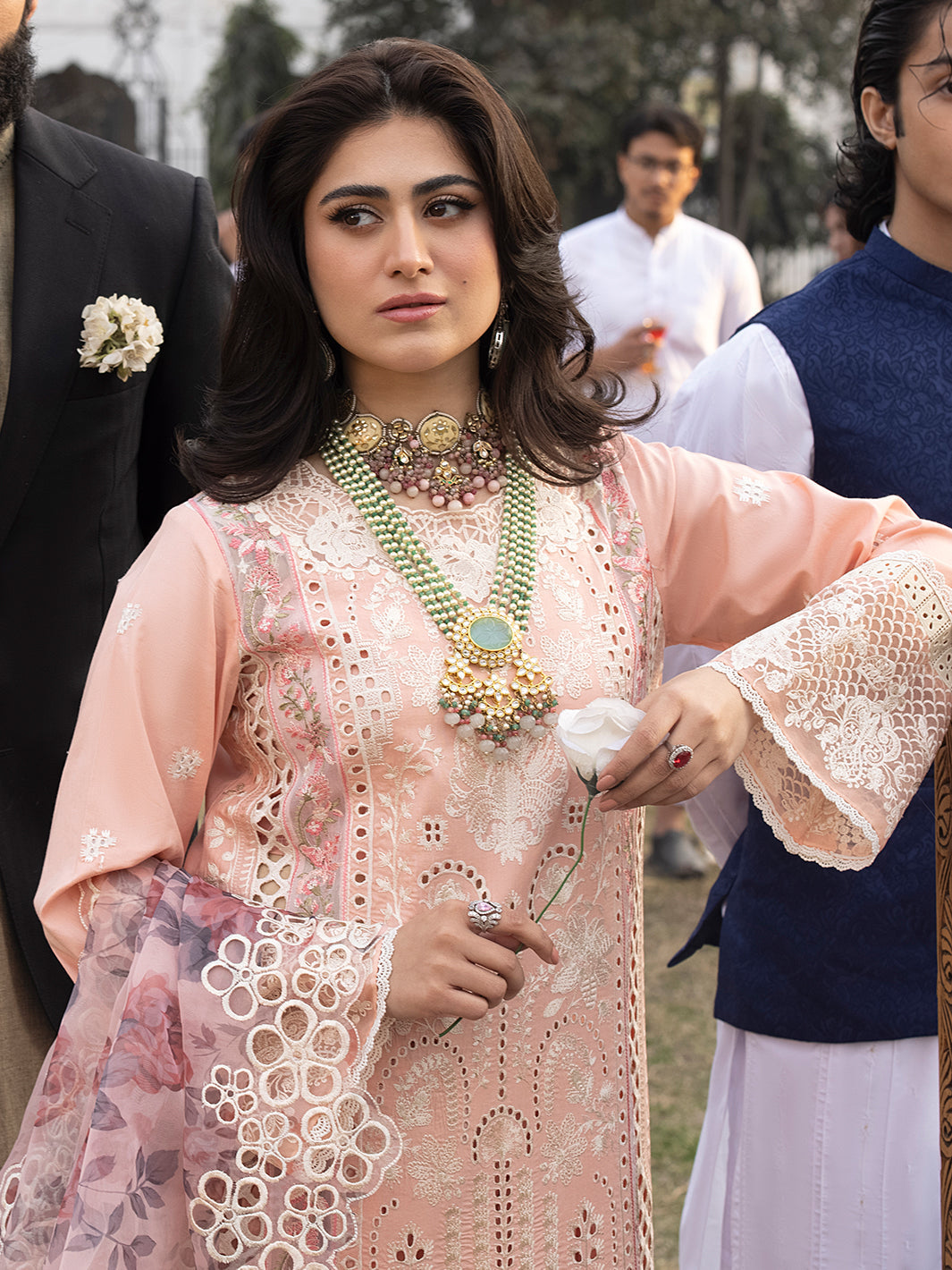 Mahnur | Mahrukh Luxury Lawn 24 | DAISY - Official Mahnur - Agha Fabrics UK