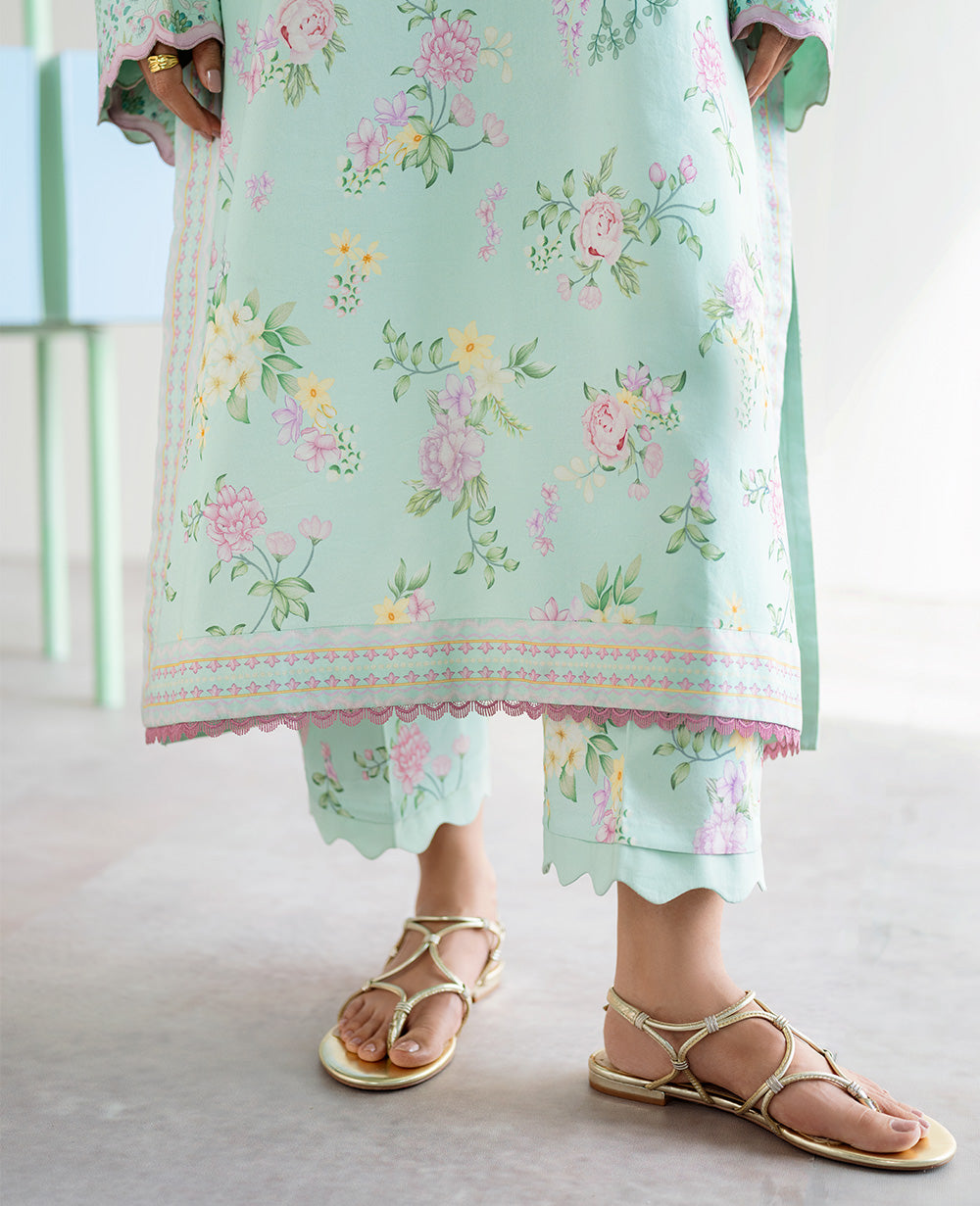 Republic Womenswear | Essentials 25 | ES-185