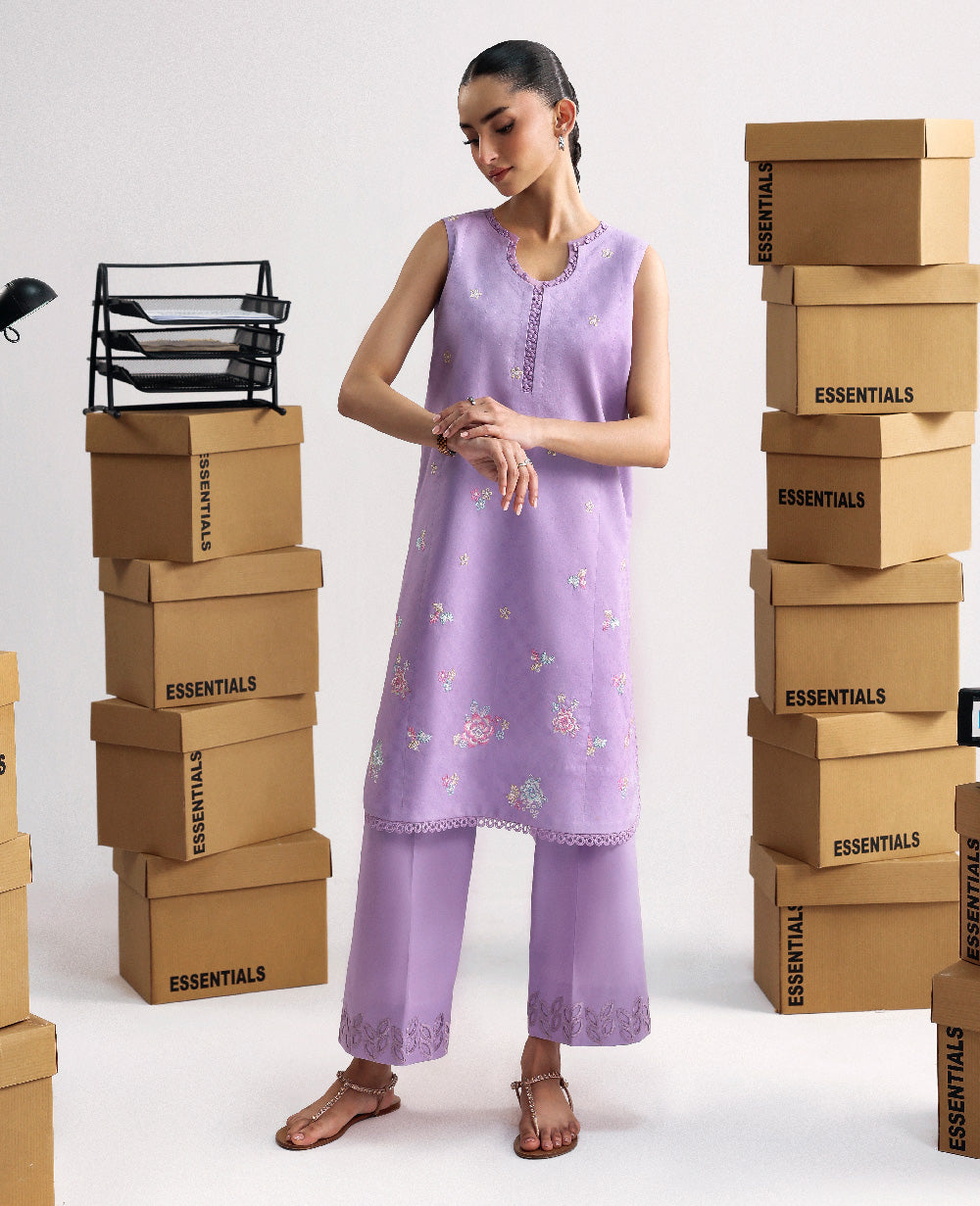 Republic Womenswear | Essentials Pre Fall | Lavine