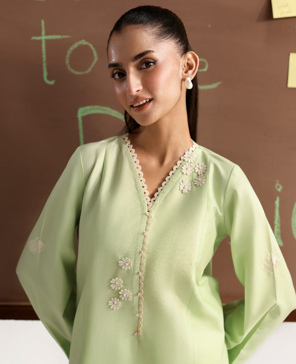 Republic Womenswear | Essentials Pre Fall | Amelle