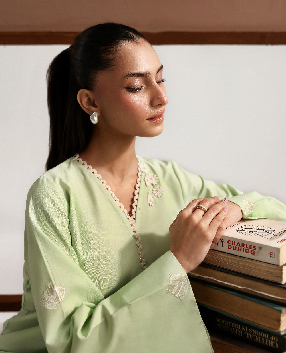 Republic Womenswear | Essentials Pre Fall | Amelle