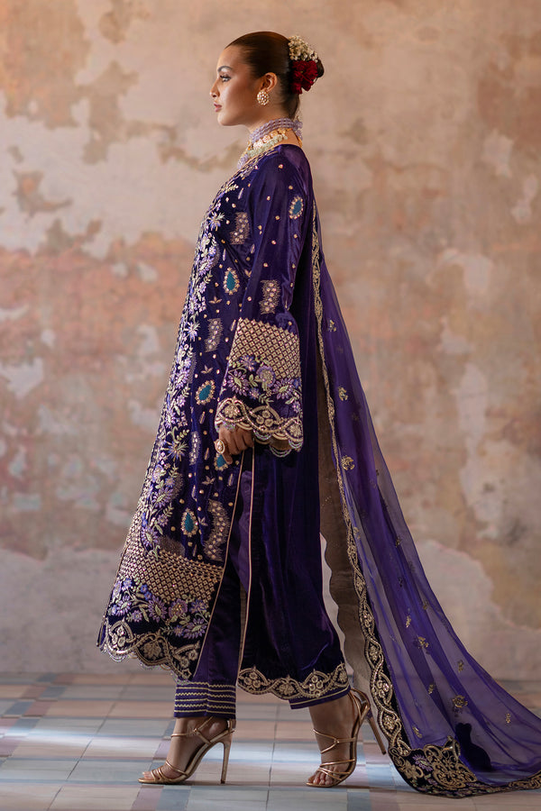 Emaan Adeel | Saanjh Velvet Collection 24 | Aroosh