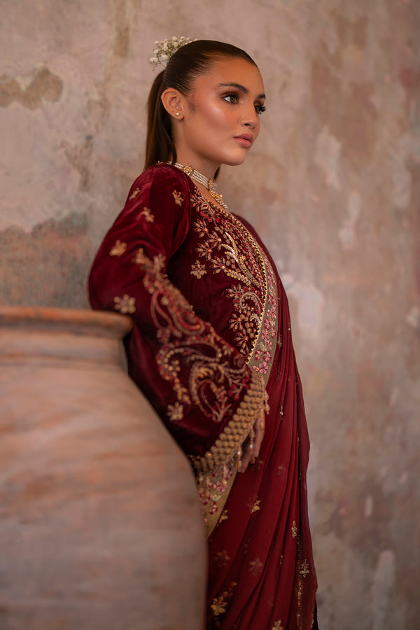 Emaan Adeel | Saanjh Velvet Collection 24 | Tara