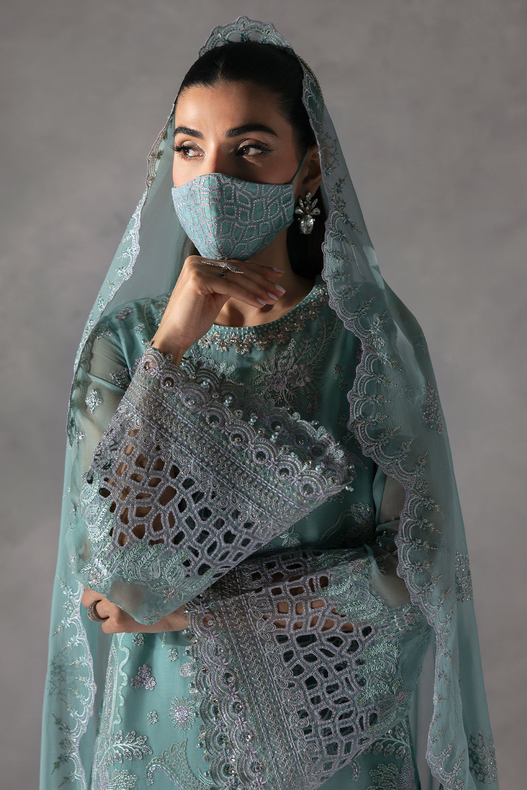 Flossie | Laconic Formals | FE - 905 A