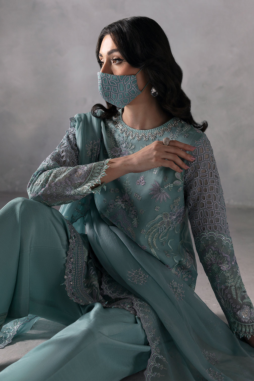 Flossie | Laconic Formals | FE - 905 B