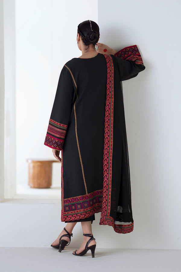 Maryum N Maria | Noore Winters 25 | 3 Piece Embroidered Khaddar PANRA - FSU5677