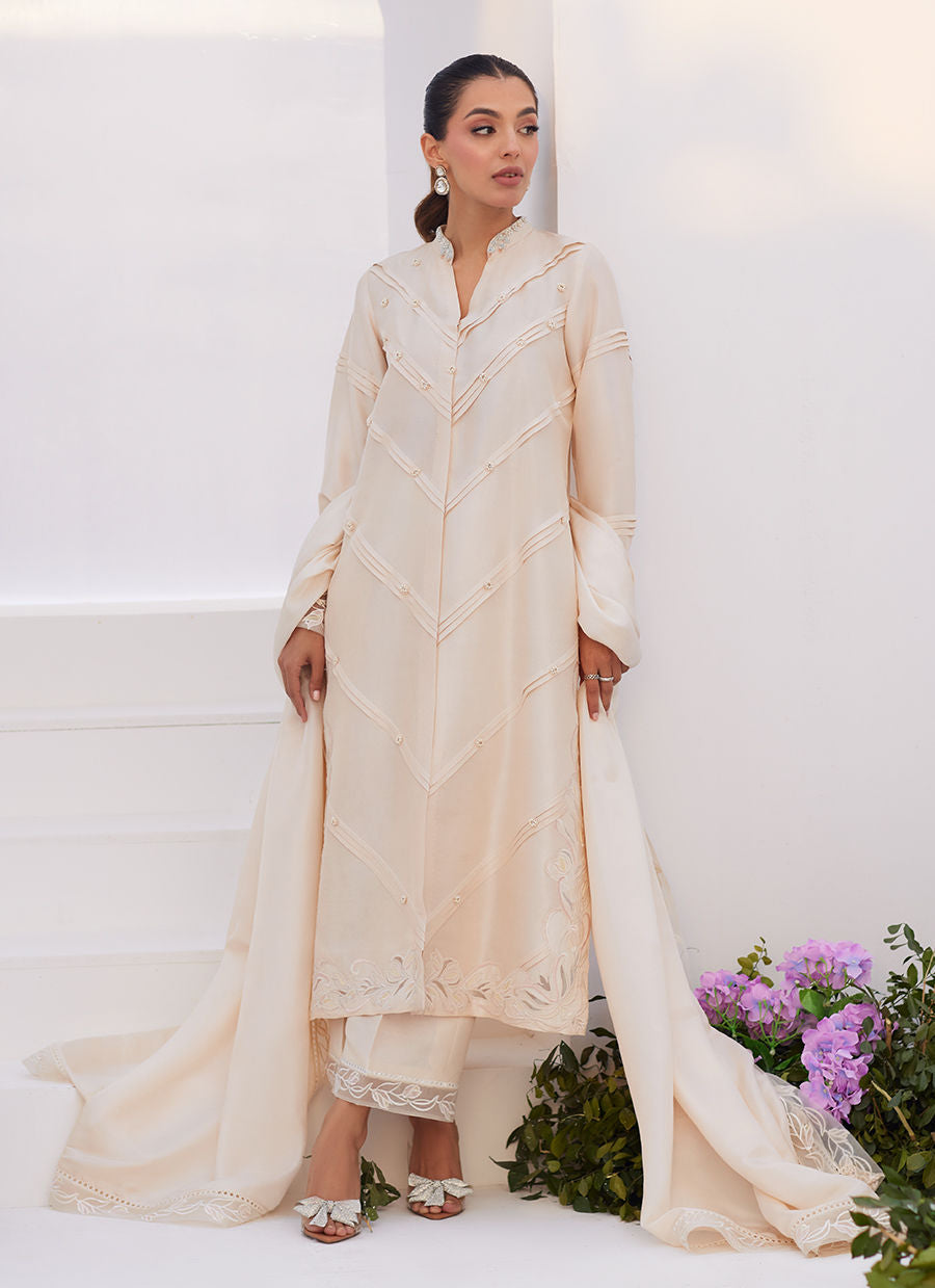 Farah Talib Aziz | Zaza Luxe Pret 24 | TISELE IVORY PLEATED RAW SILK SHIRT AND DUPATTA