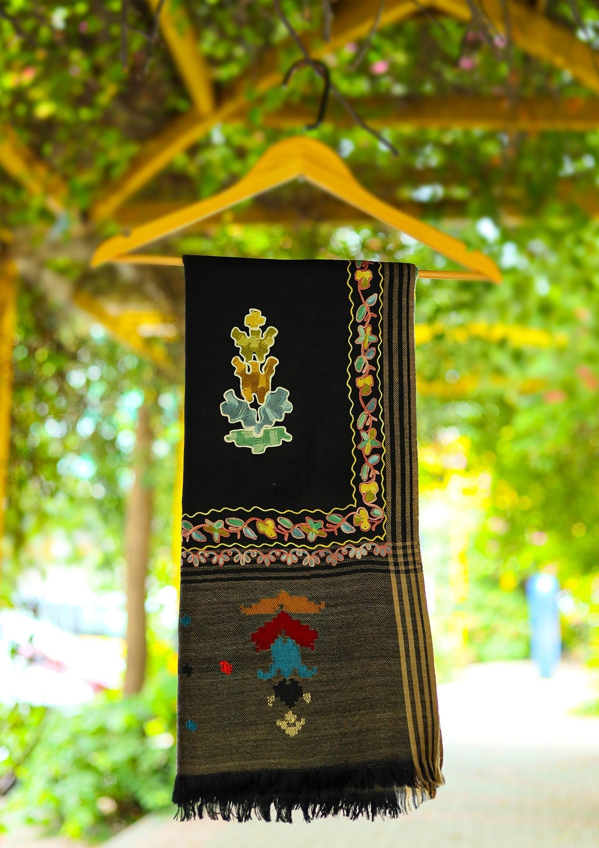 ARI Work Wool Shawl D - 03 - Black - Official Shawls Niche - Agha Fabrics UK