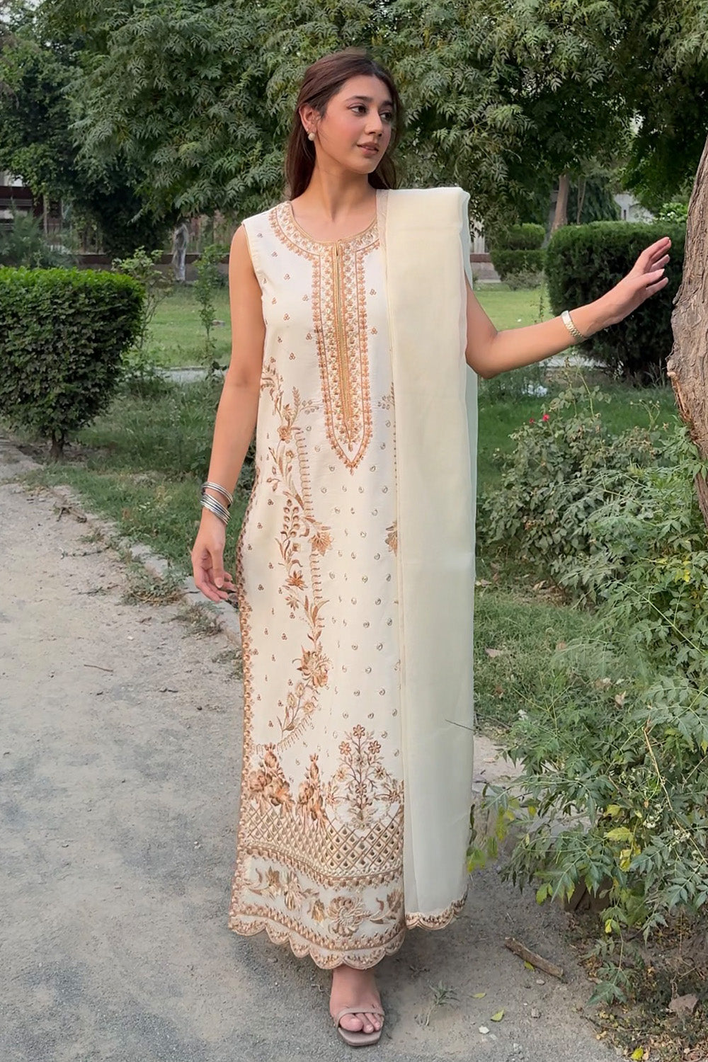 Maryum N Maria | Koel 25 | RÃÂÃÂISÃÂÃÂN - MS50275