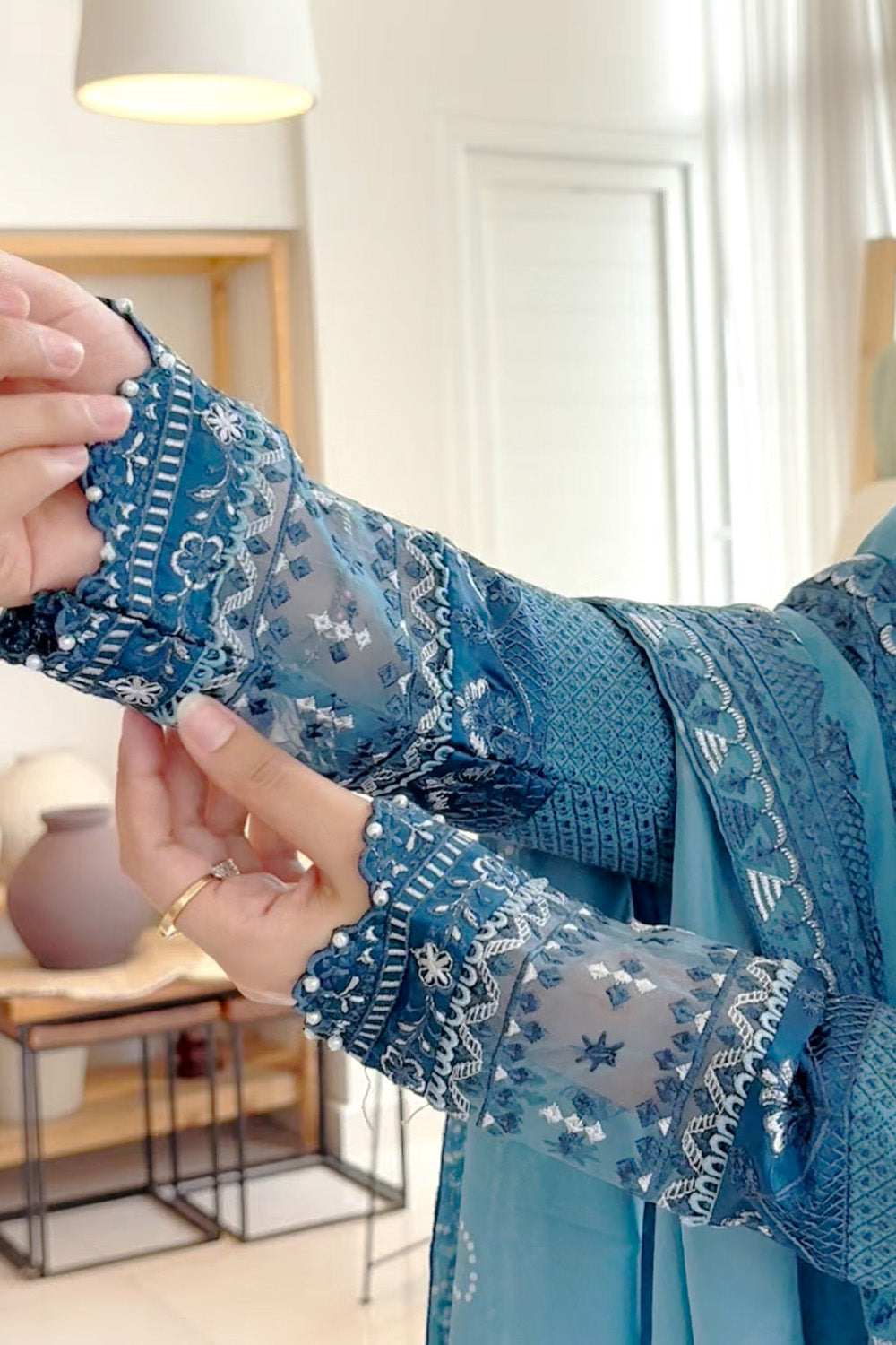 Maryum N Maria | Elara 25 | BLUE MOON - MS50370